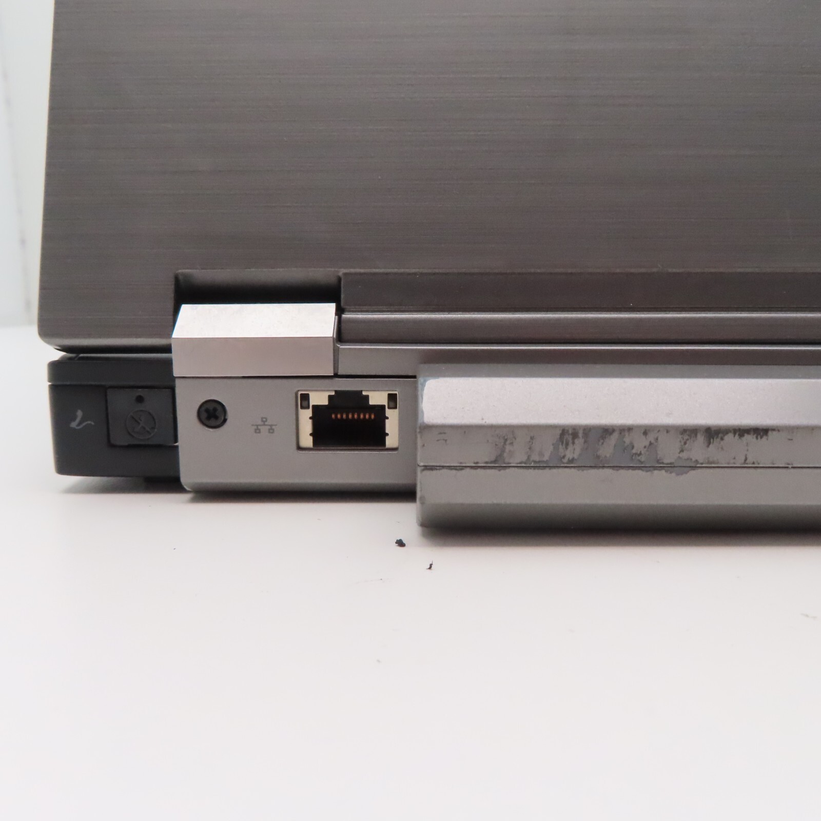 Dell Latitude E6410 Laptop Intel Core i5 2.40GHz 2 Cores 4GB DDR3 SDRAM
