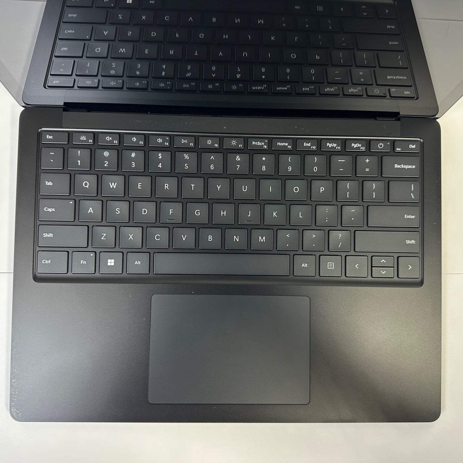 Microsoft Surface Laptop 5 1951 13.5″ i5-1235U 1.3GHz 8GB RAM 512GB SSD