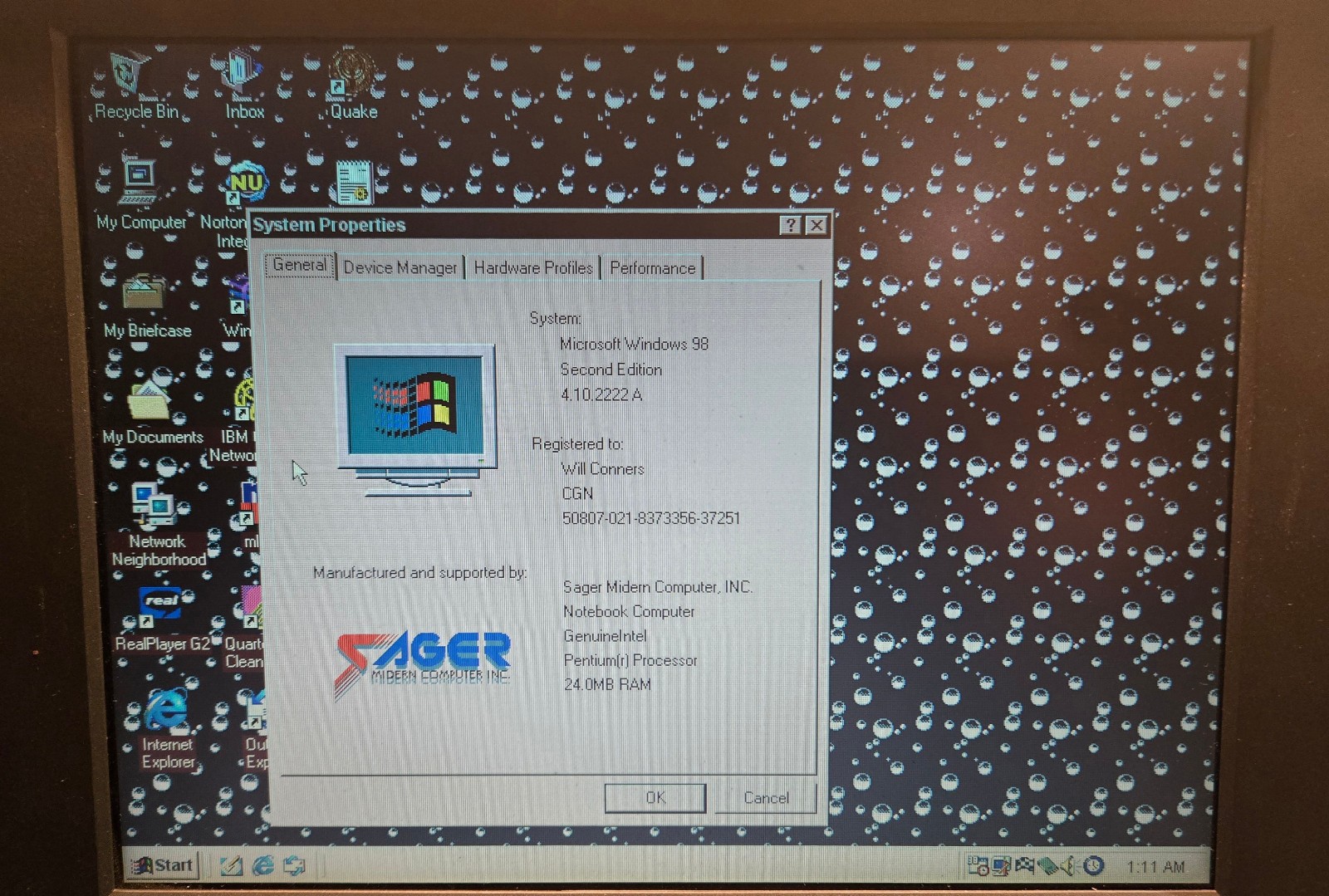 Vintage Sager FMA86T (Intel Pentium @ 120 MHz, 24 MB RAM, Win98SE)