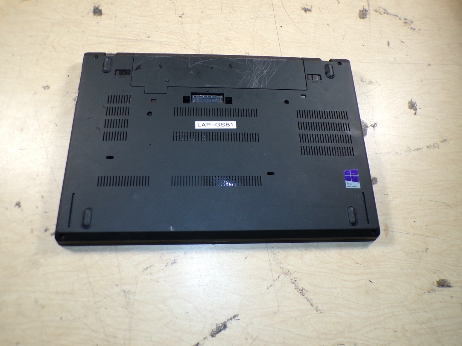 THINKPAD LENOVO T470 INTEL CORE i5 7TH GEN 8GB RAM **NO HD/ NO CADDIE/ NO OS