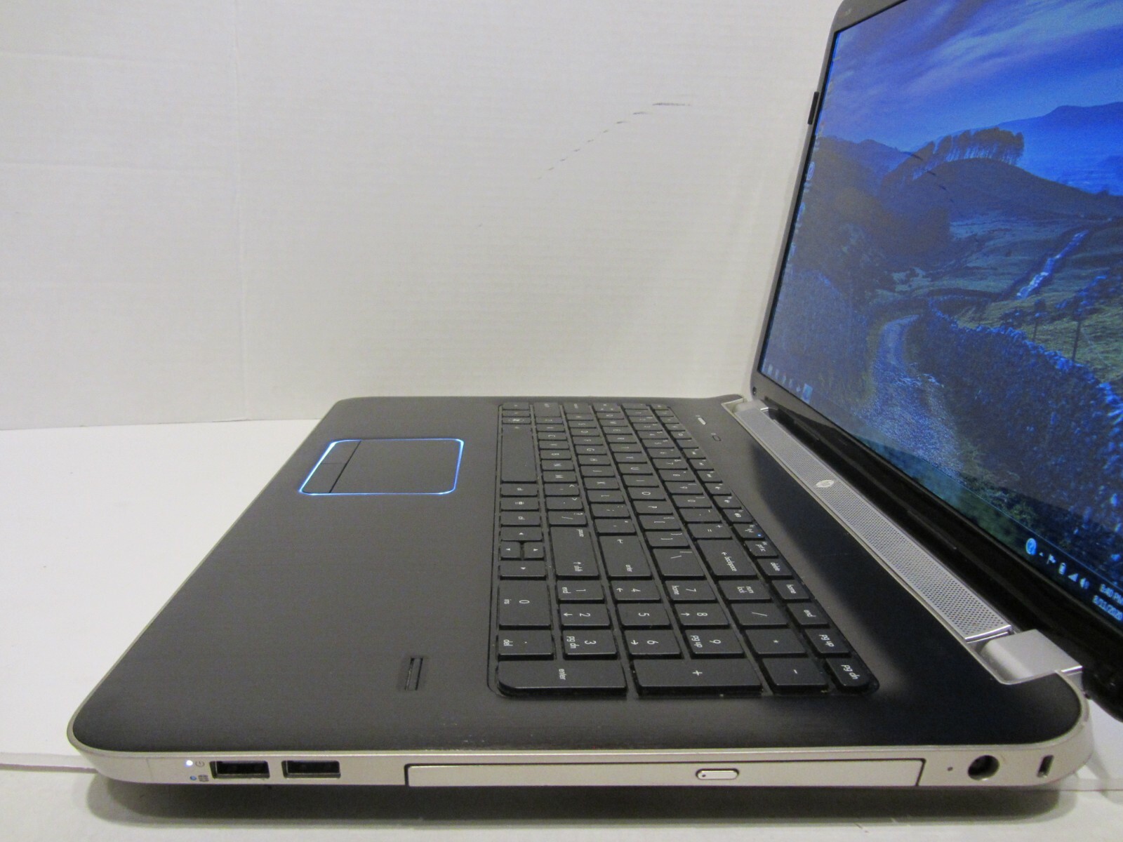 HP PAVILION DV7-6b56NR AMD A6-3400M 1.4GHz Q-C 6GB RAM 500GB HDD WIN7 OFF13