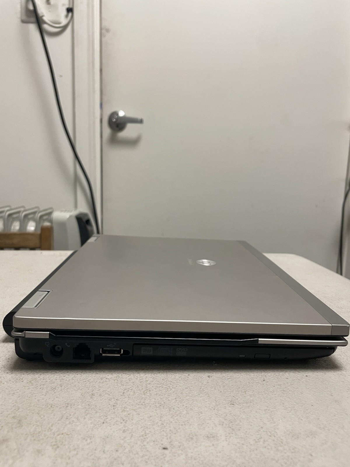 HP Elitebook 2540p Laptop Intel i7-L640 2.13GHz 8gb RAM 256GB HDD
