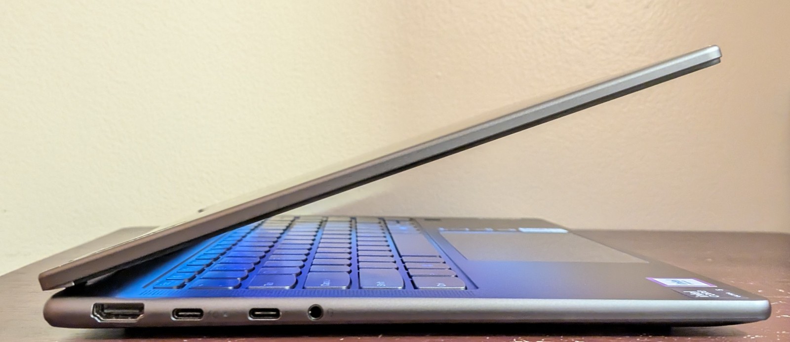 Lenovo Yoga 7i 2-in-1 14” 2K Touch (Core Ultra 5 125U, 16GB/512GB SSD) Laptop