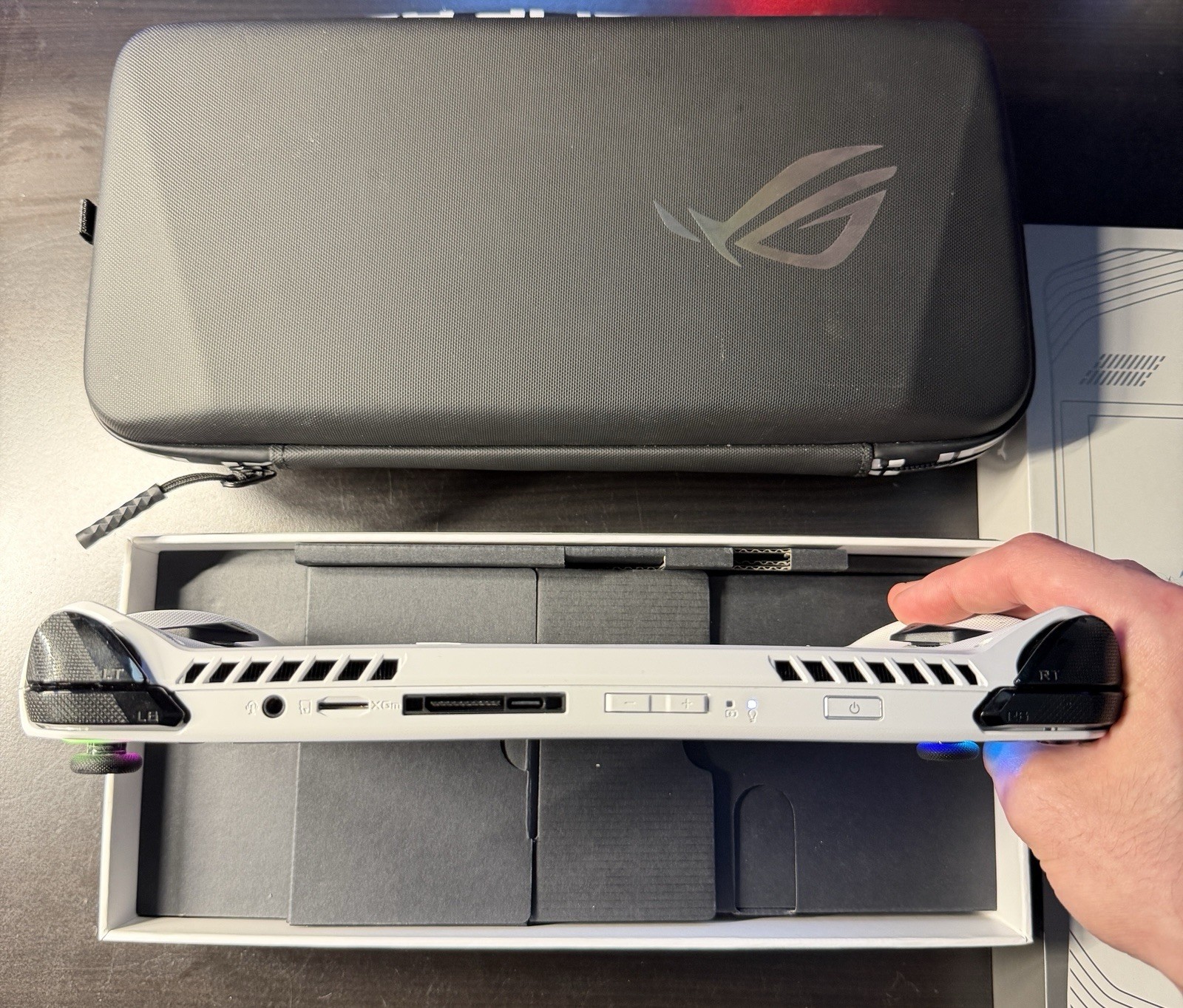 ASUS ROG Ally White w/ ASUS carrying case 1TB upgraded **MINT**