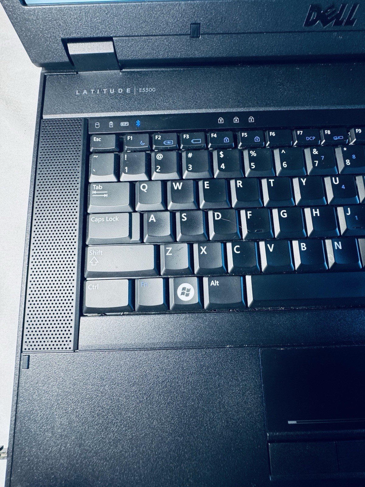 Dell Latitude E5500 15″ Core 2 Duo Wi-Fi Bluetooth VGA USB