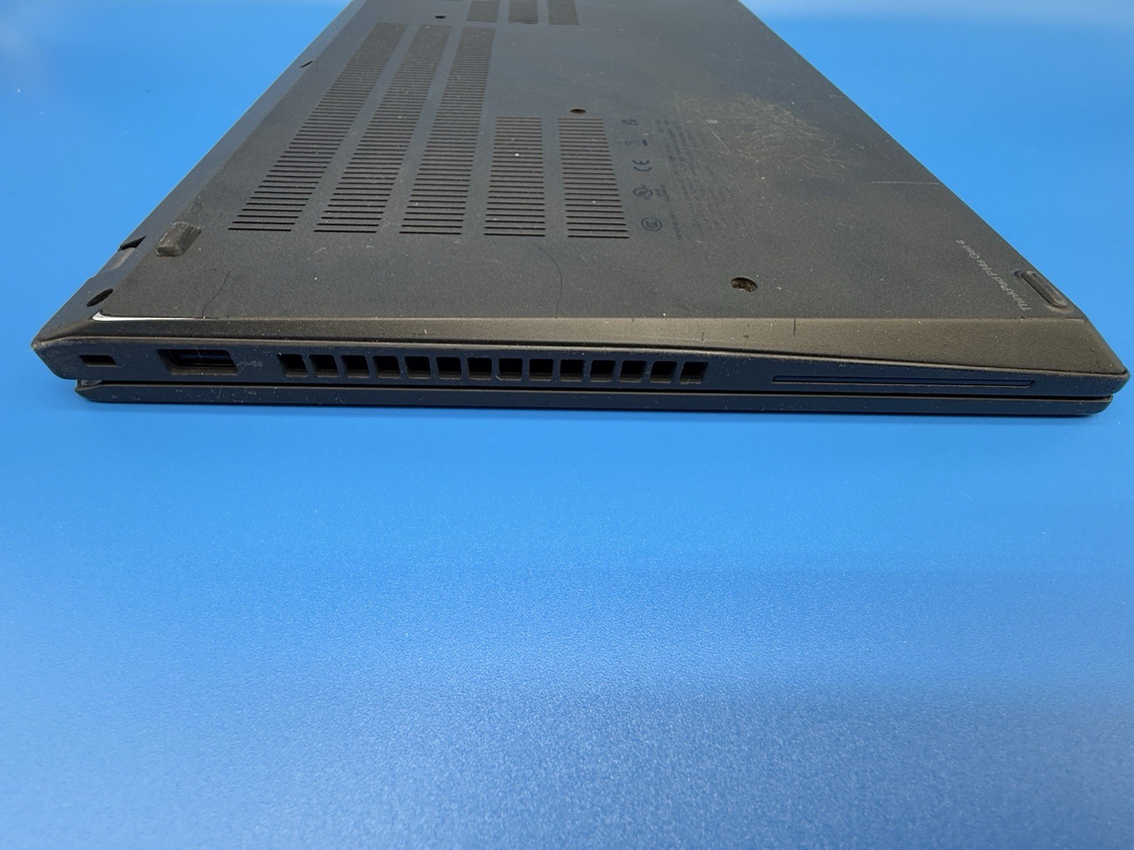 Lenovo ThinkPad P14s Gen 4 i7-1360P 16GB 512GB SSD RTX A500 Win 11 Pro