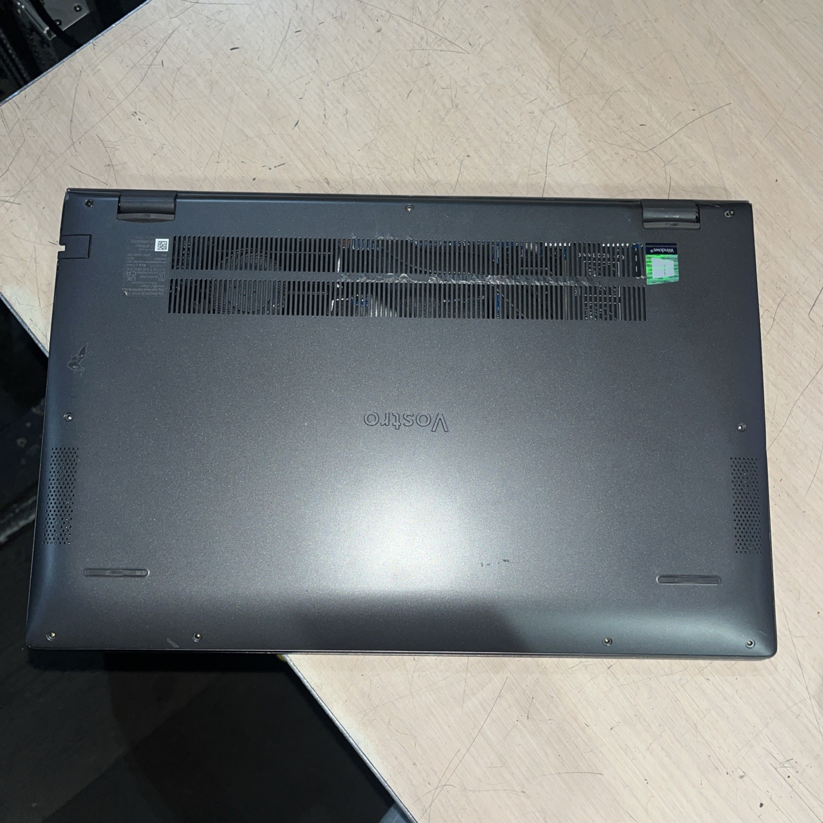 DELL VOSTRO 15 5501 INTEL CORE I7-1065G7 16GB RAM NO HD
