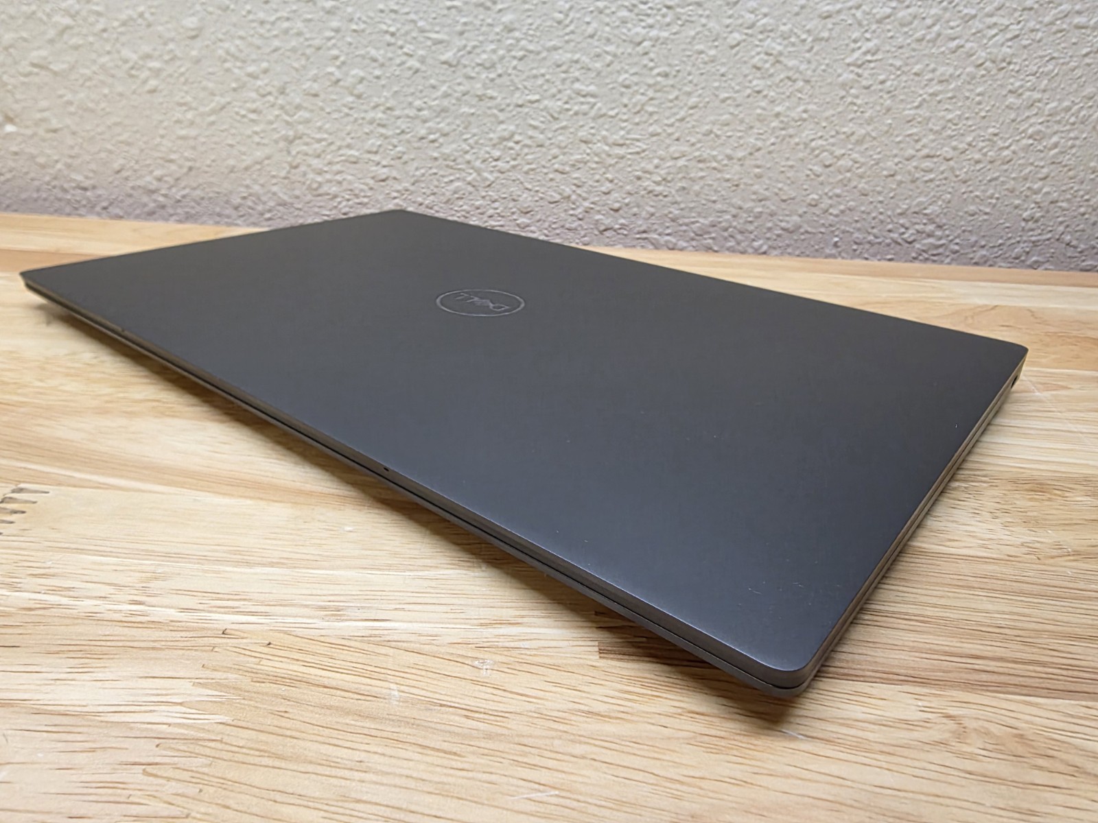 Dell XPS 13.4″ OLED Touch | Snapdragon X Elite | 16GB RAM | Graphite