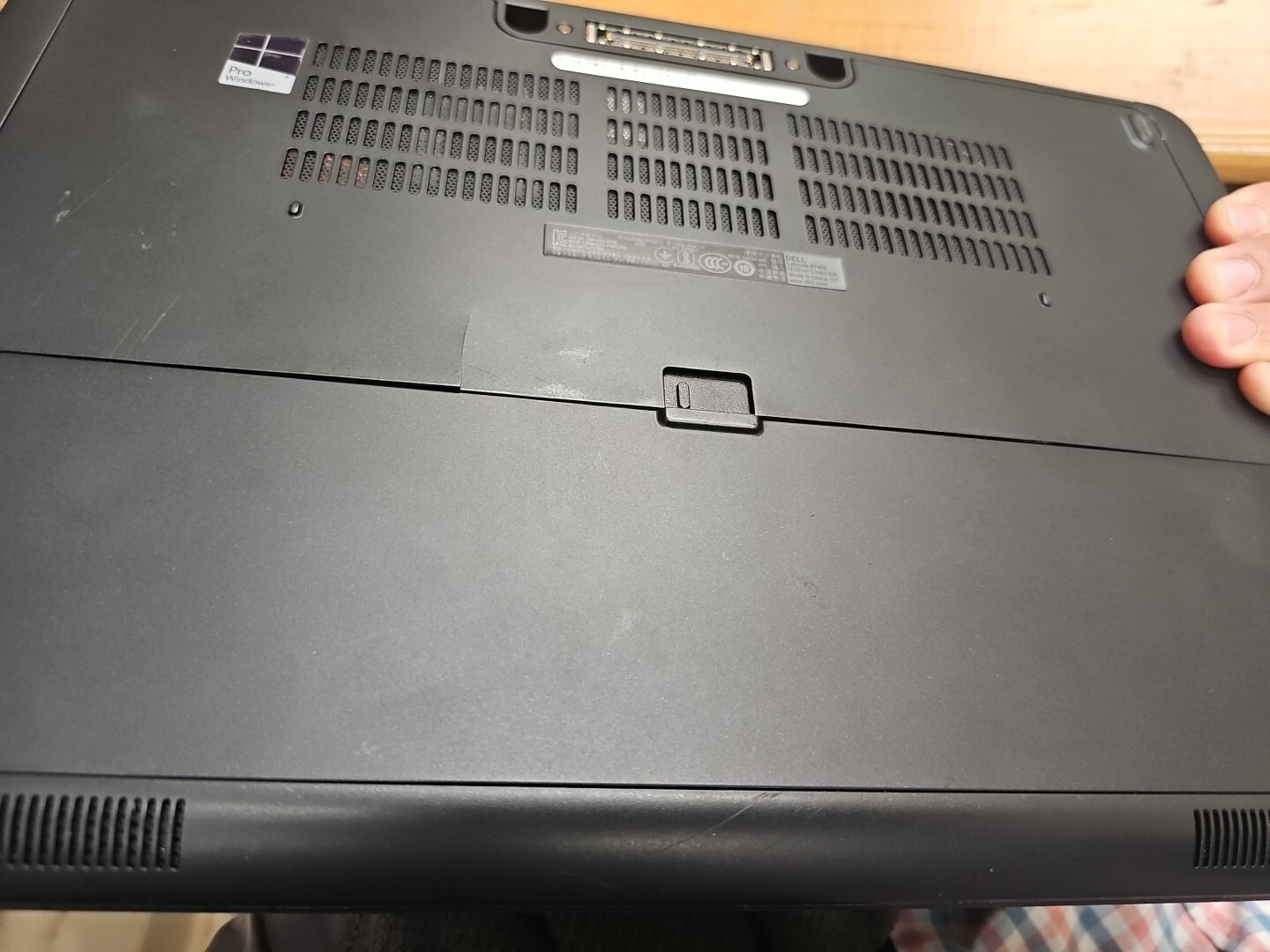 DELL Latitude E7450 14″ Intel Core i7-5600U 2.60GHz 8GB 256gb Bad Lcd Excel Batt