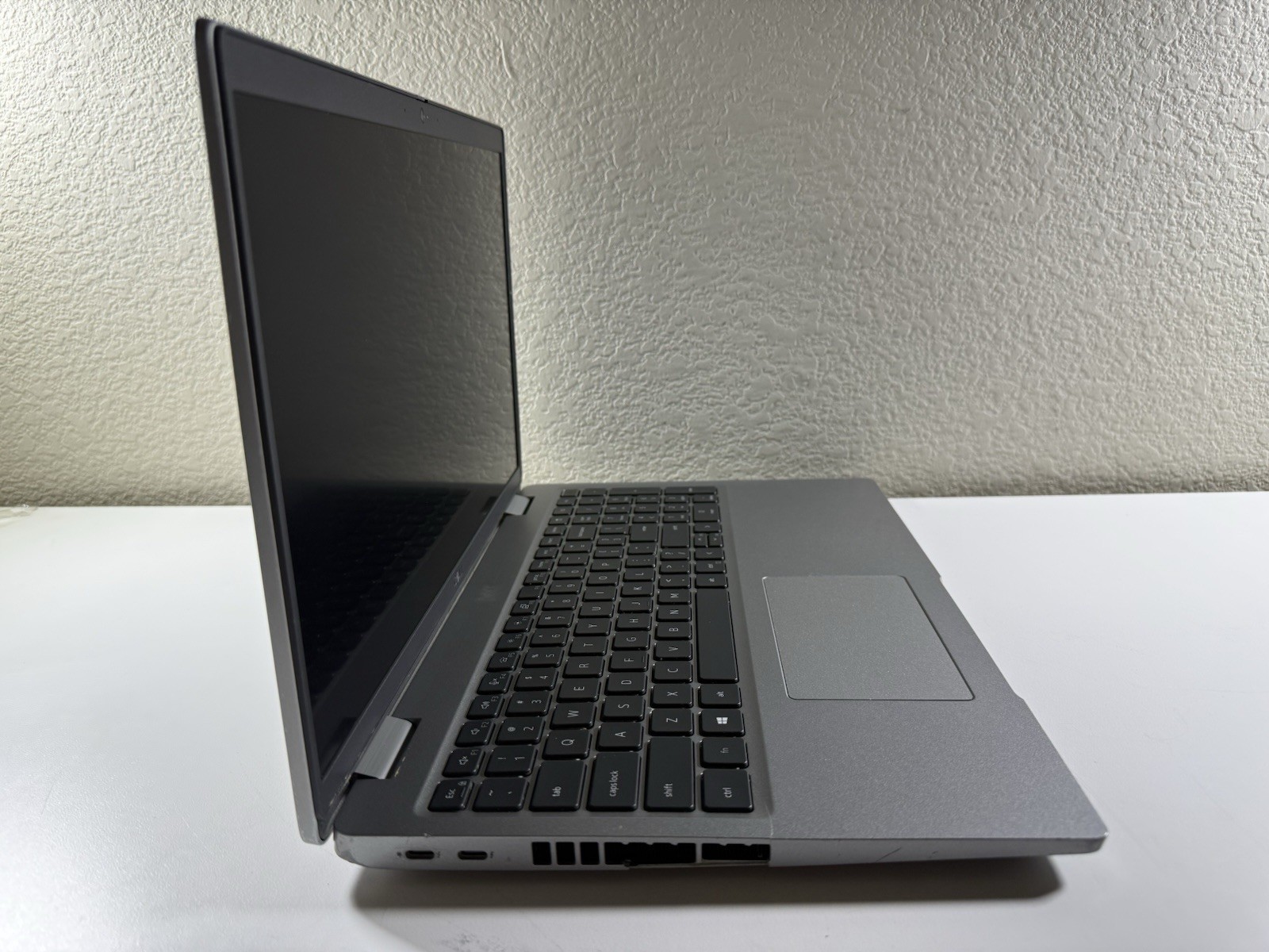 Dell Latitude 5520 15.6” FHD I5-1135G7U 256GB SSD 8GB RAM NO BATTERY Win 11 Pro