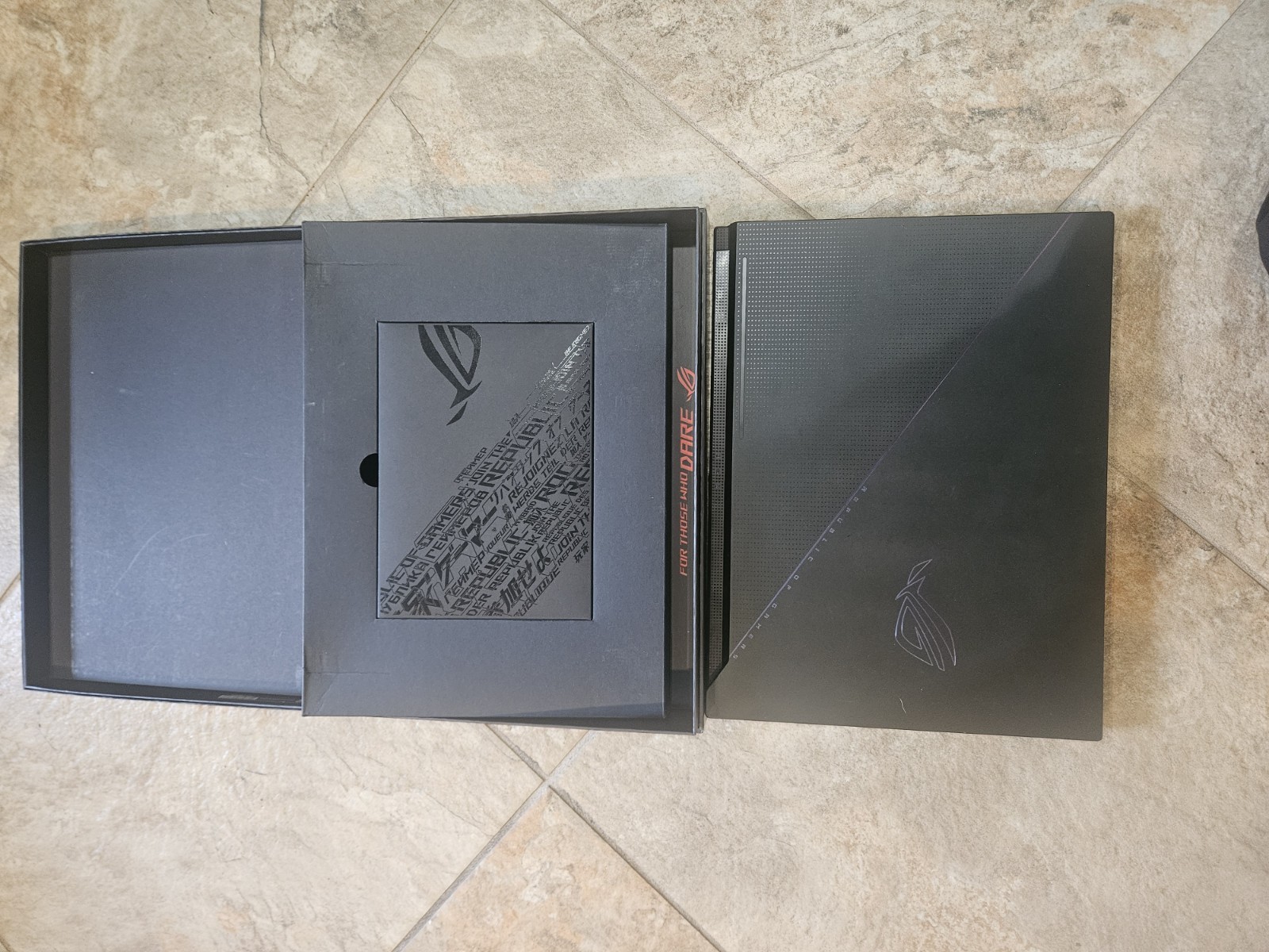 Asus ROG Zephyrus Duo 16 GX650PY-XS97 RTX 4090 64GB 2TB Gaming Laptop