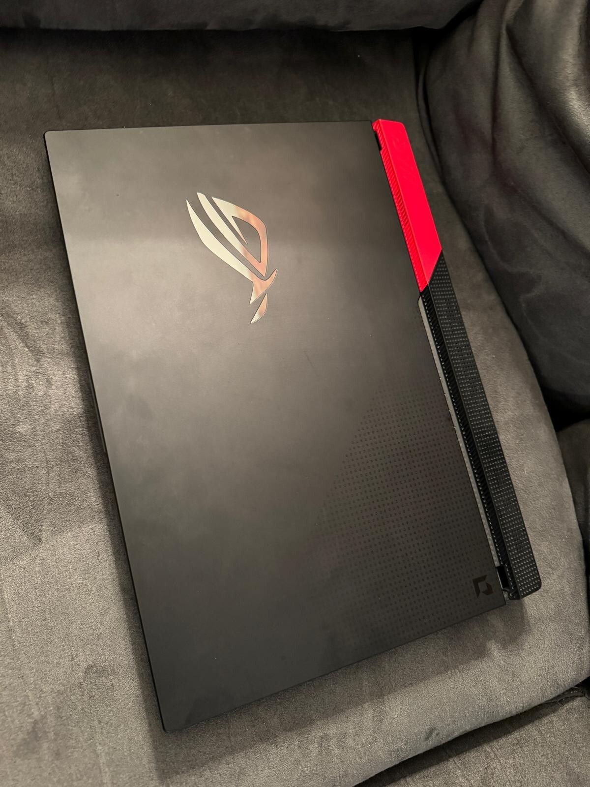 ASUS ROG Strix 15.6″ (1.5TB SSD, AMD Ryzen 9 5000 Series, 4.80GHz, 32GB) Gaming