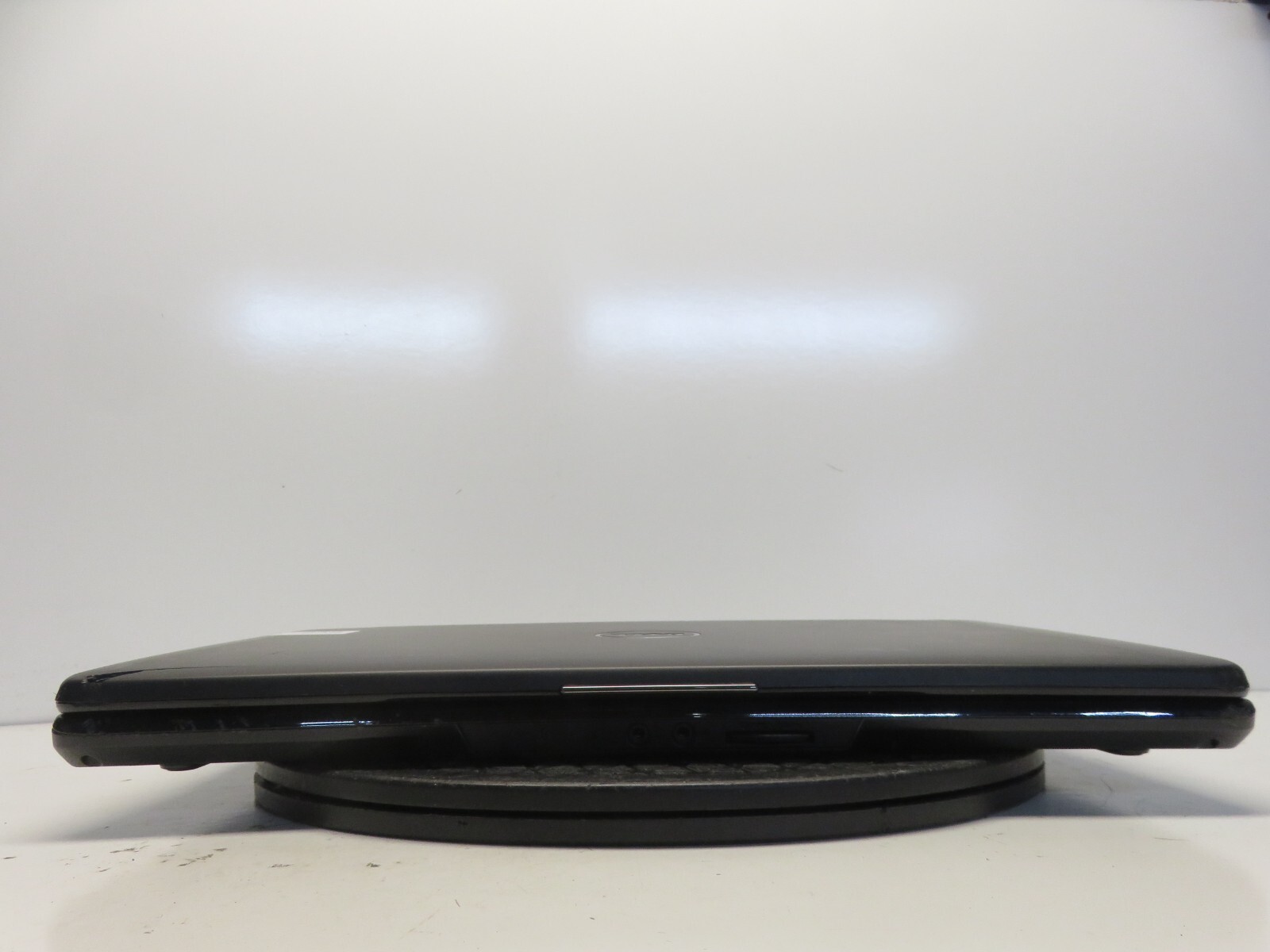 Dell Inspiron 1545 Intel Pentium Dual-Core T4300 2.1GHz 1 GB NO HDD No Batt