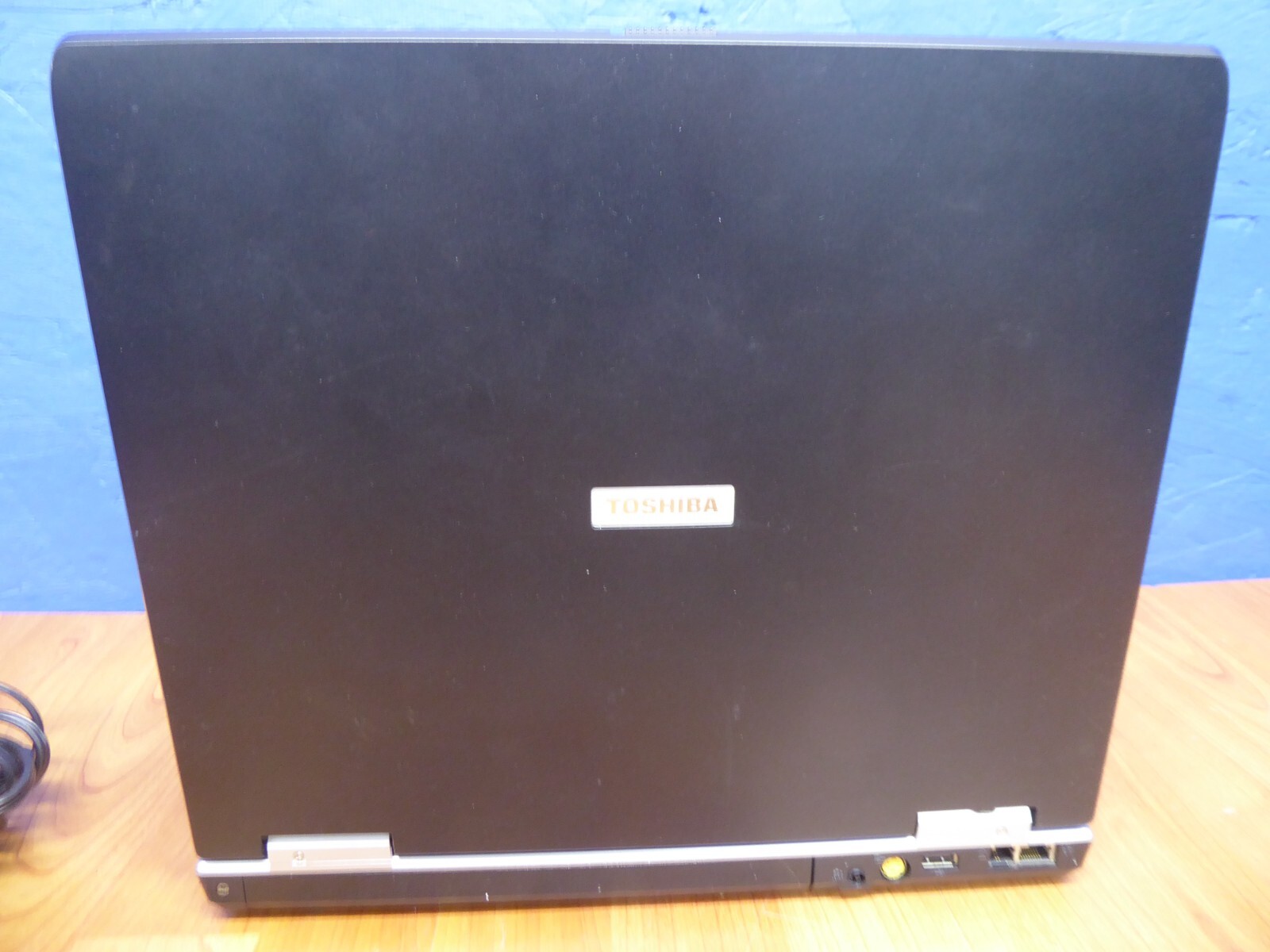 TOSHIBA SATELLITE L25-S119 15″ LAPTOP CELERON M 1.5GHz 512MB 40GB XP HOME VINTAG