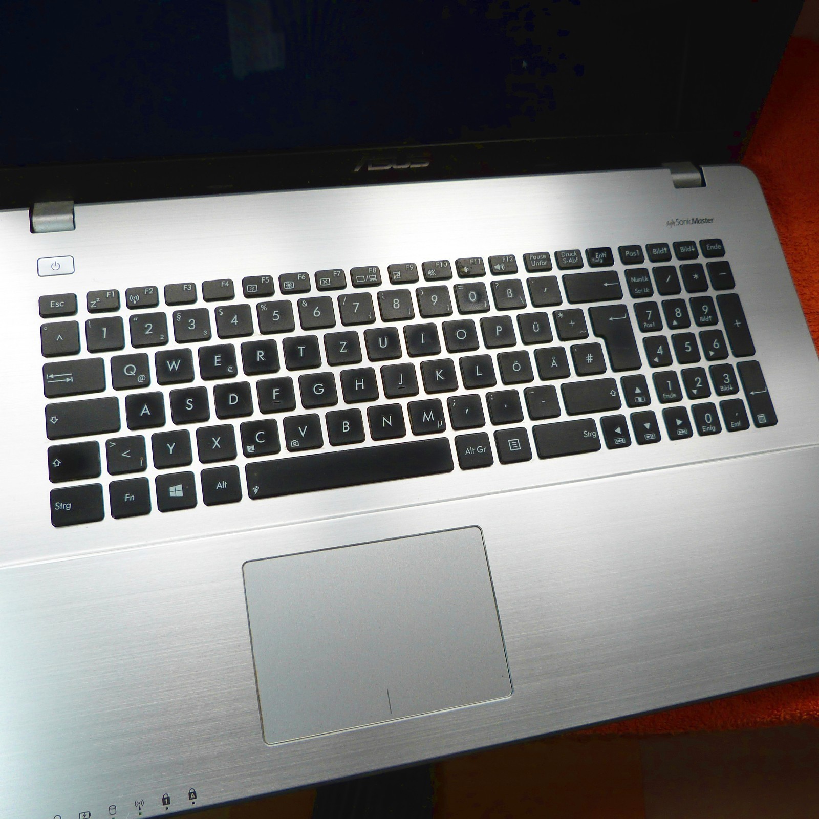 Asus R751 VivoBook ICECOOL 17 inch HDPLUS l 500GB Windows 11 HDMI TURBO i5 USB3