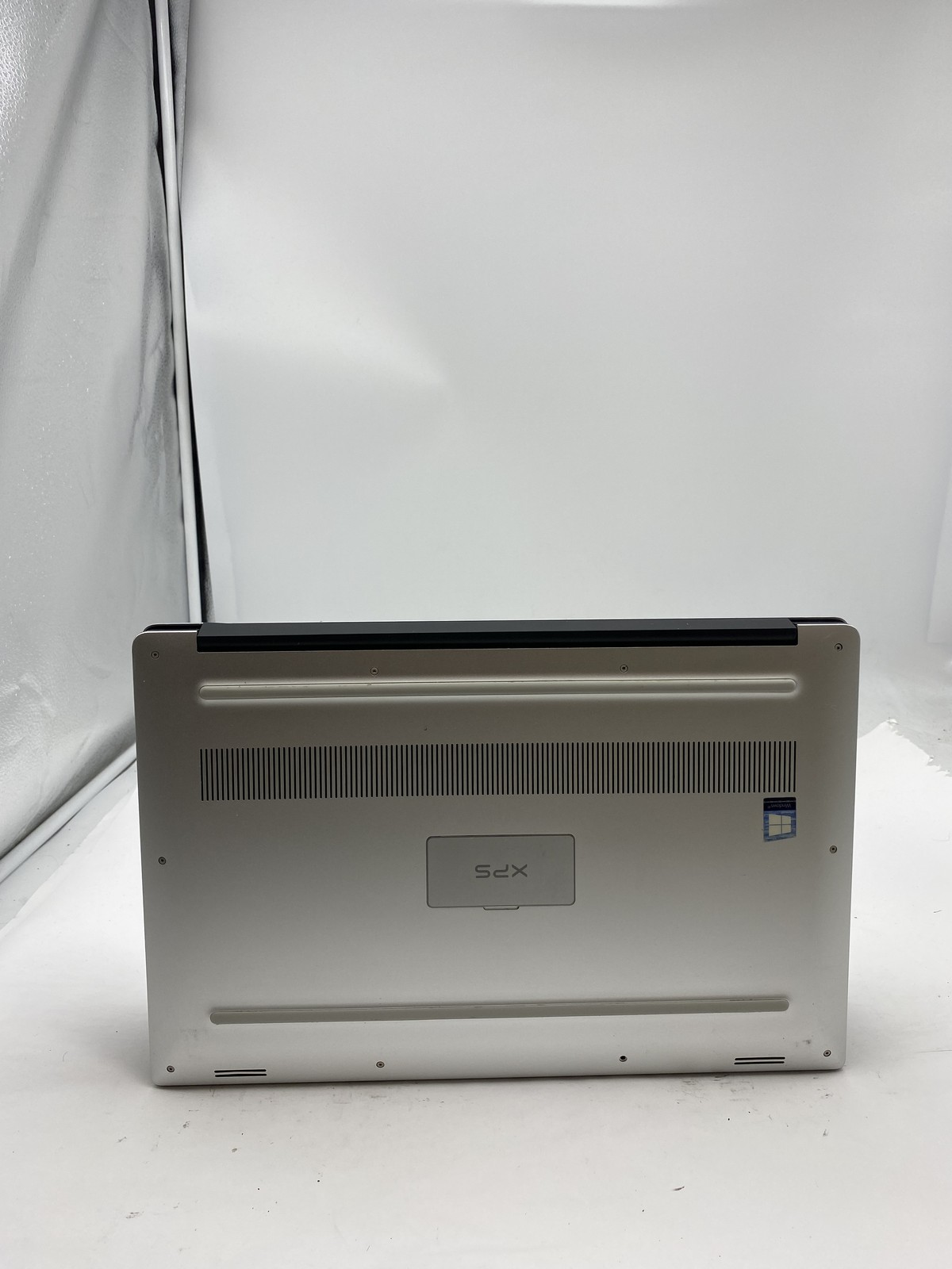 Dell XPS 15 9570 Laptop Core i7 8750H 2.2GHz 16GB RAM 240GB SSD W11P 1050Ti
