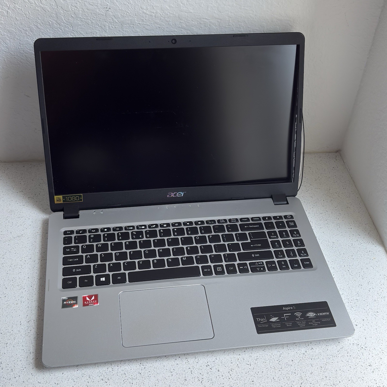 Acer Aspire 5 A515-43-R19L 15.6″ Laptop – NO CHARGER UNTESTED For Parts/Repair