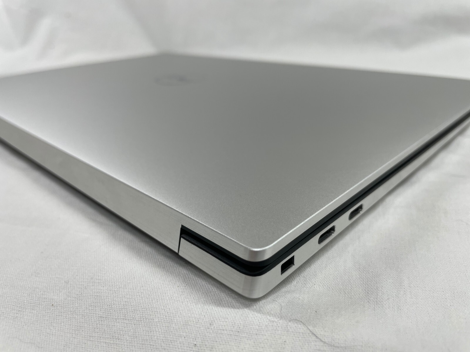 Dell XPS 15 9500 UHD+ TOUCH i7-10750H 32GB 1TB SSD 15.6″ GTX 1650 W10P Grade A