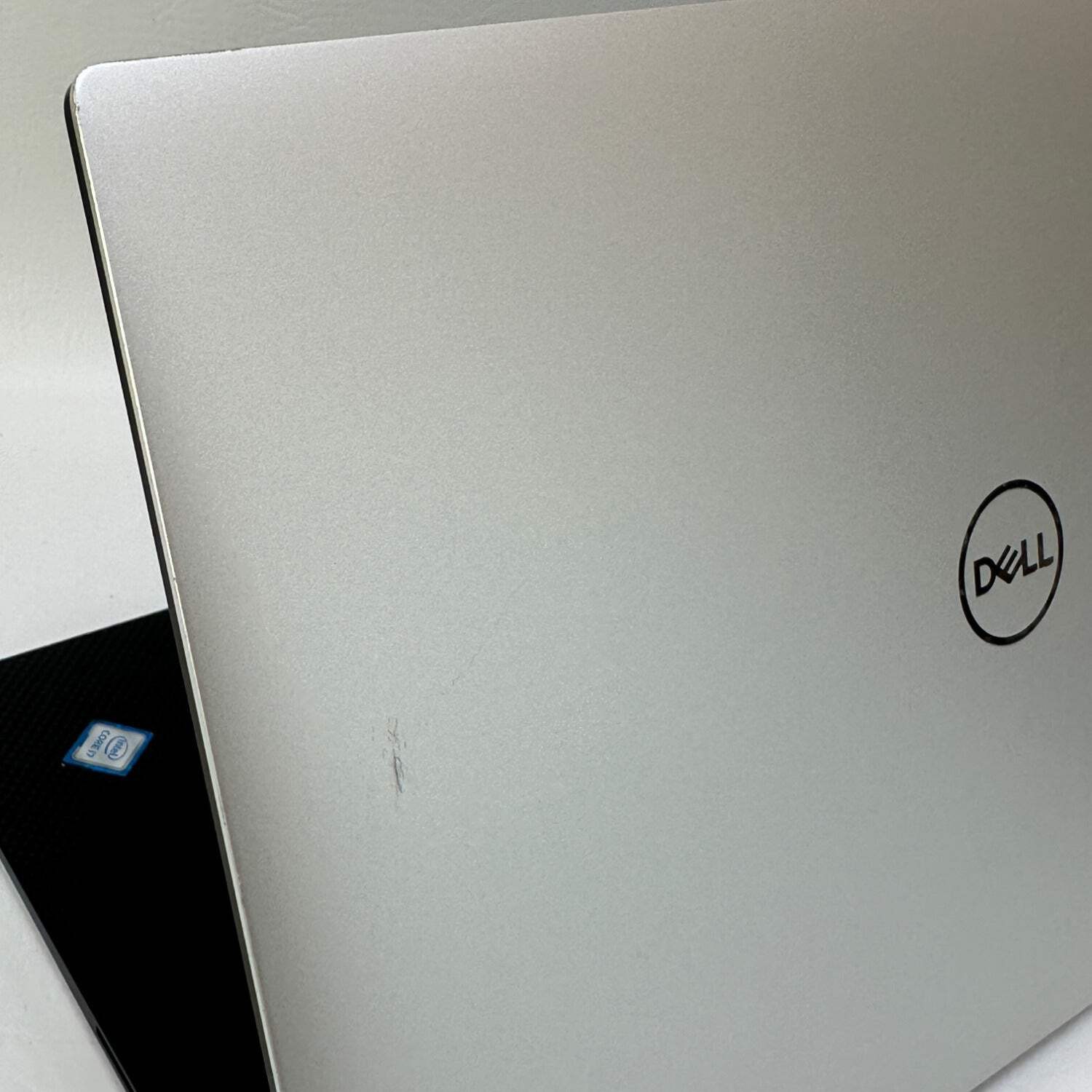 Dell XPS 14 7590 15.6″ i7-9750H 2.6GHz 16GB RAM 512GB SSD GeForce GTX 1650