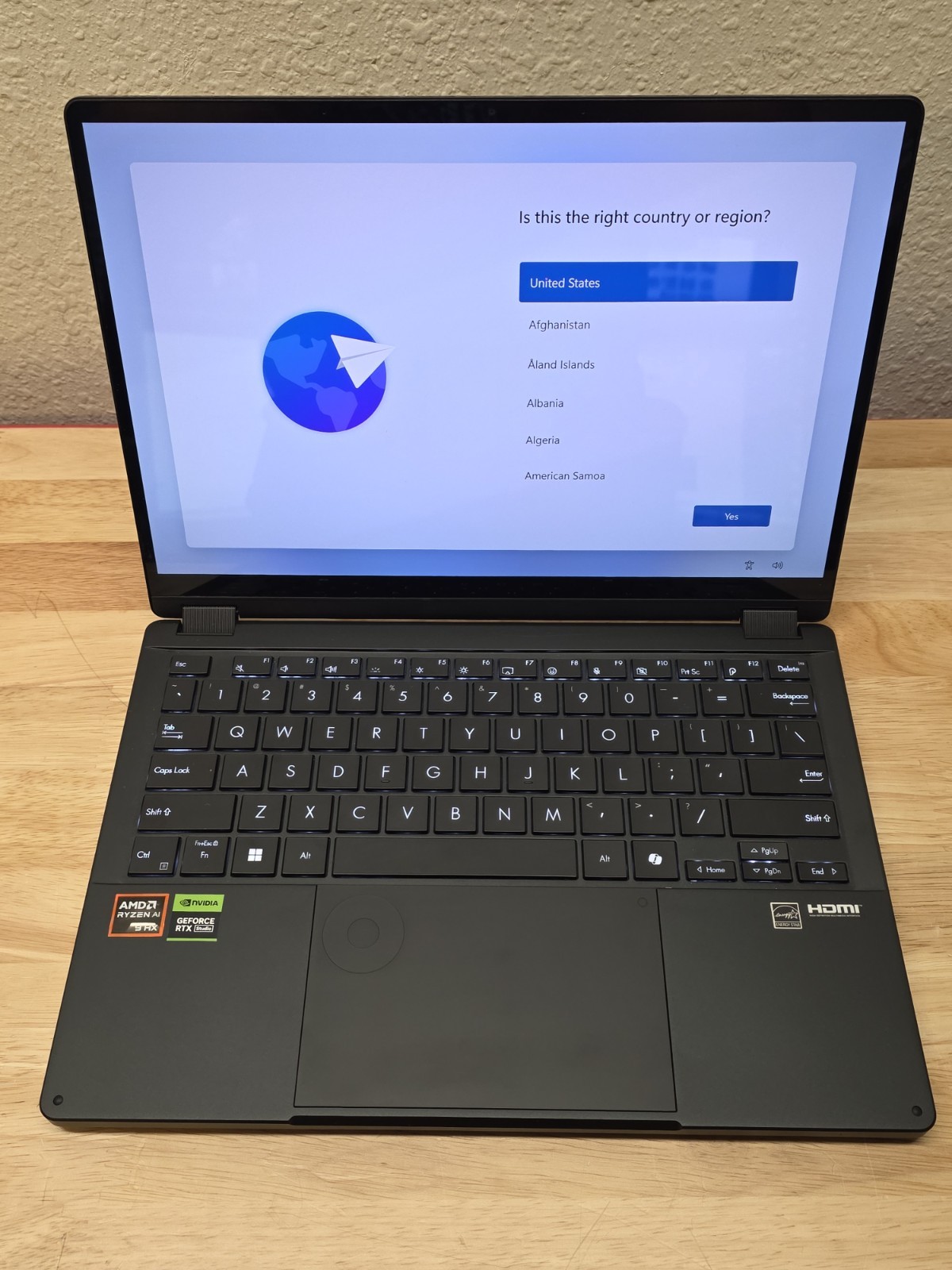 ASUS ProArt PX13 13.3″ 3K OLED Touch Laptop RTX 4050 Ryzen AI 9 32GB RAM 1TB M.2