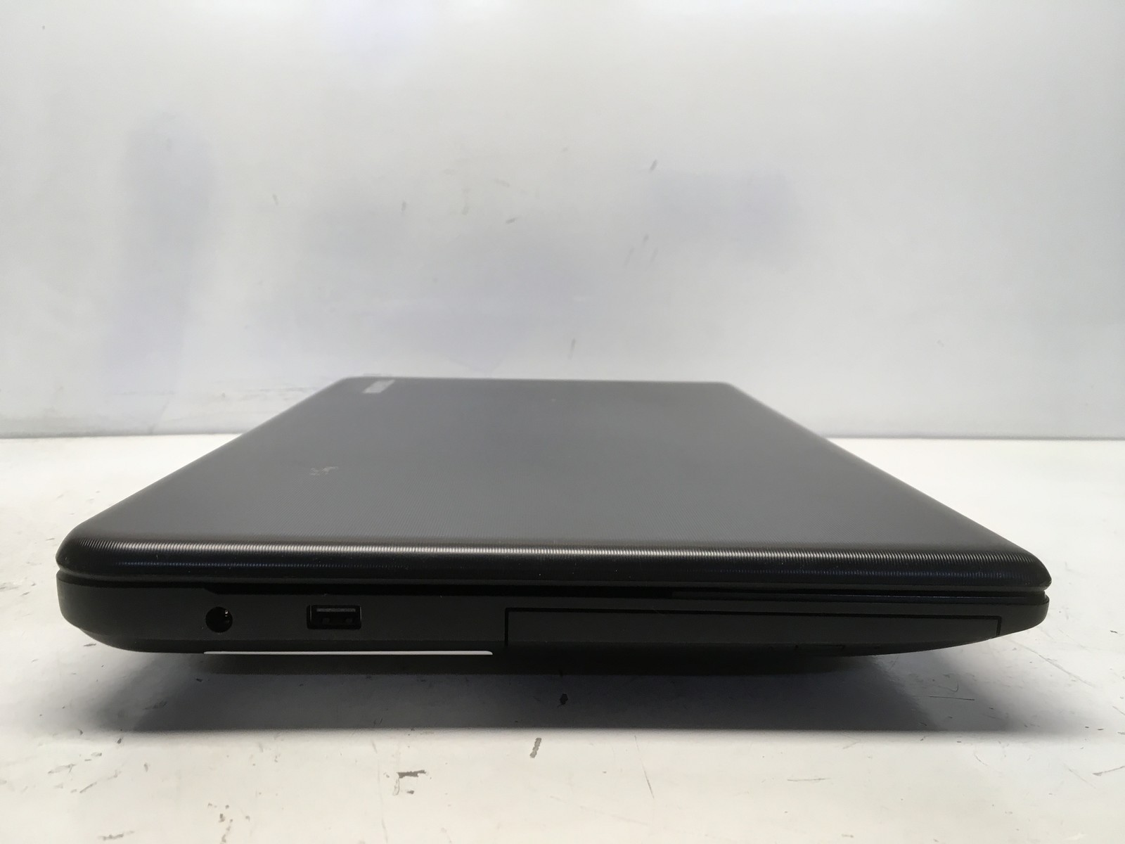 Toshiba Satellite C75D-A7102 AMD A6-5200 2GHz 4 GB NO HDD No Batt