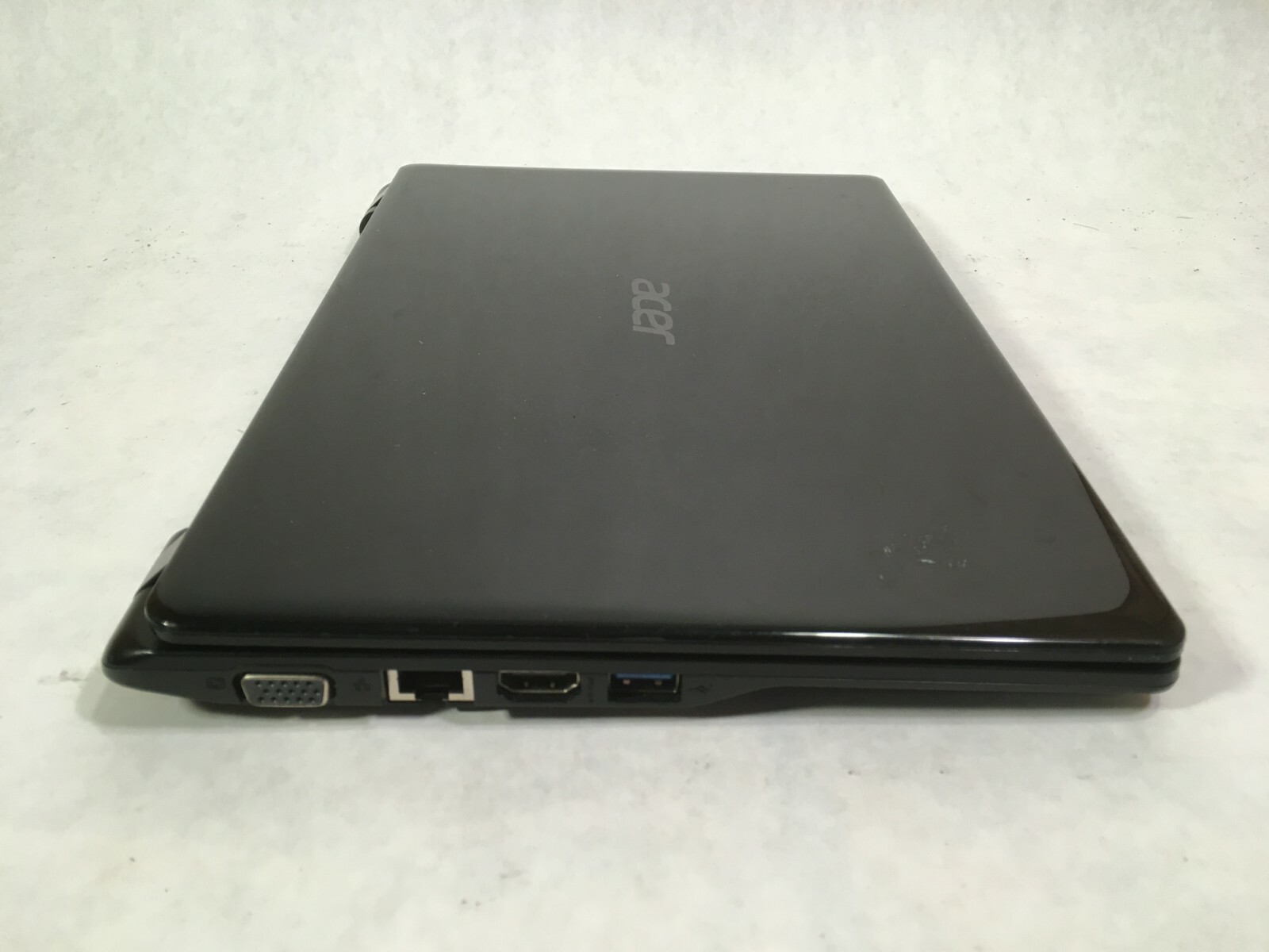 Acer Aspire V5-121 11.6″ Laptop AMD C-70 1.0GHz – CRACKED SCREEN -RR