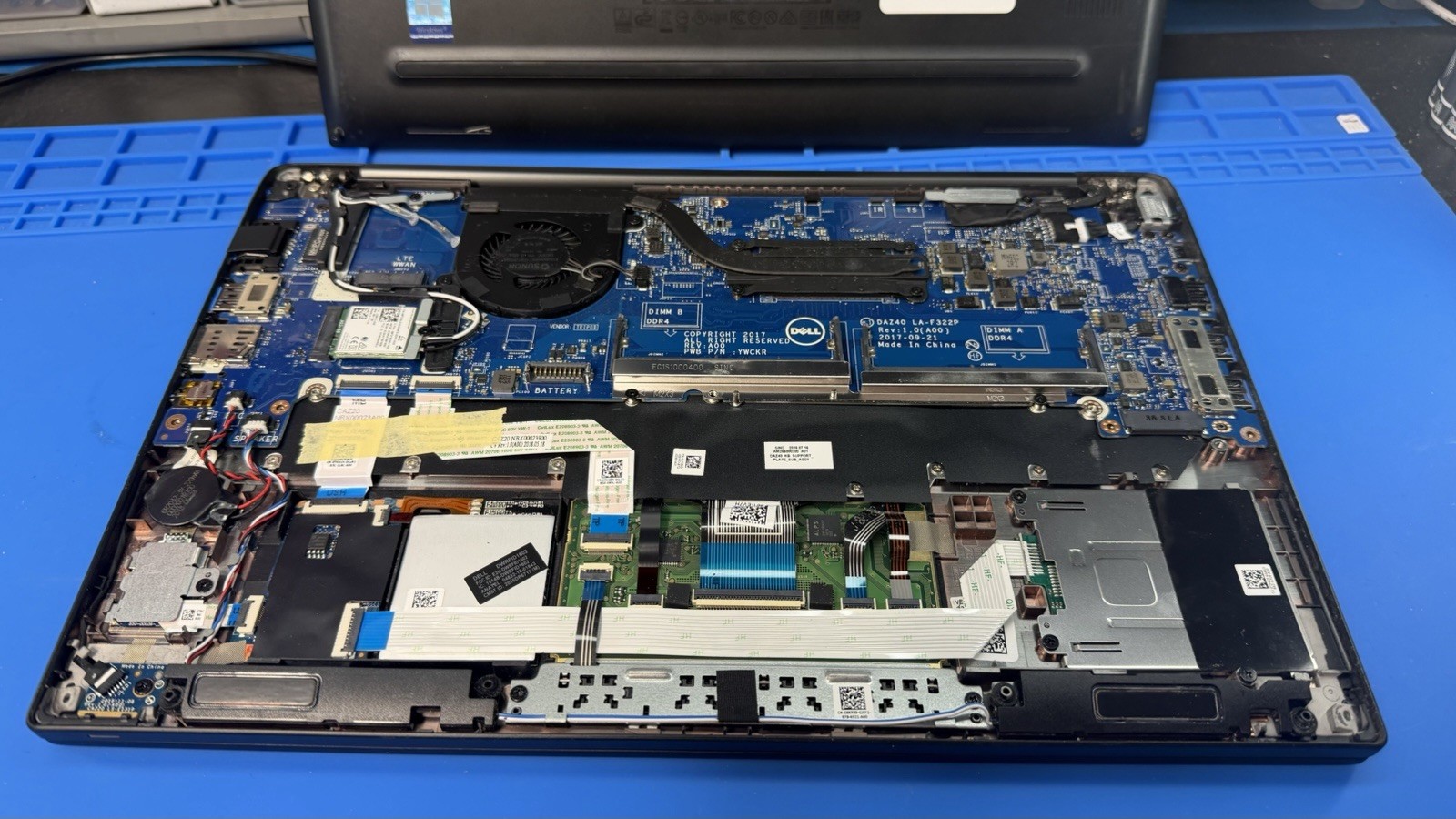 Dell Latitude 7490 i7 8th Gen Laptop Powers On Dark Screen Parts Repair
