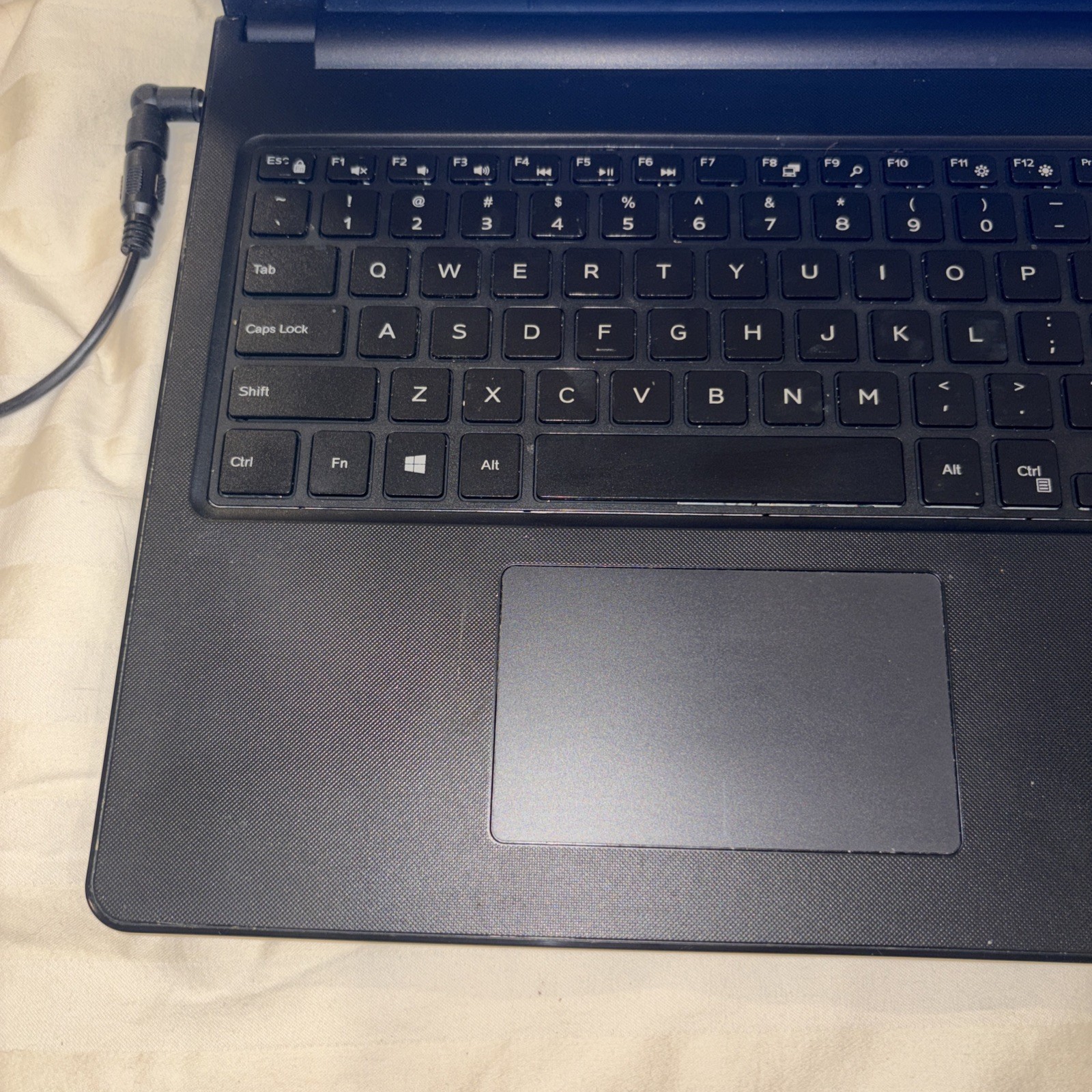 Dell Inspiron 15 3567 15.6in i3-6006U 2.0GHz, 4 GB, 1 TB HDD, Win 10 Home