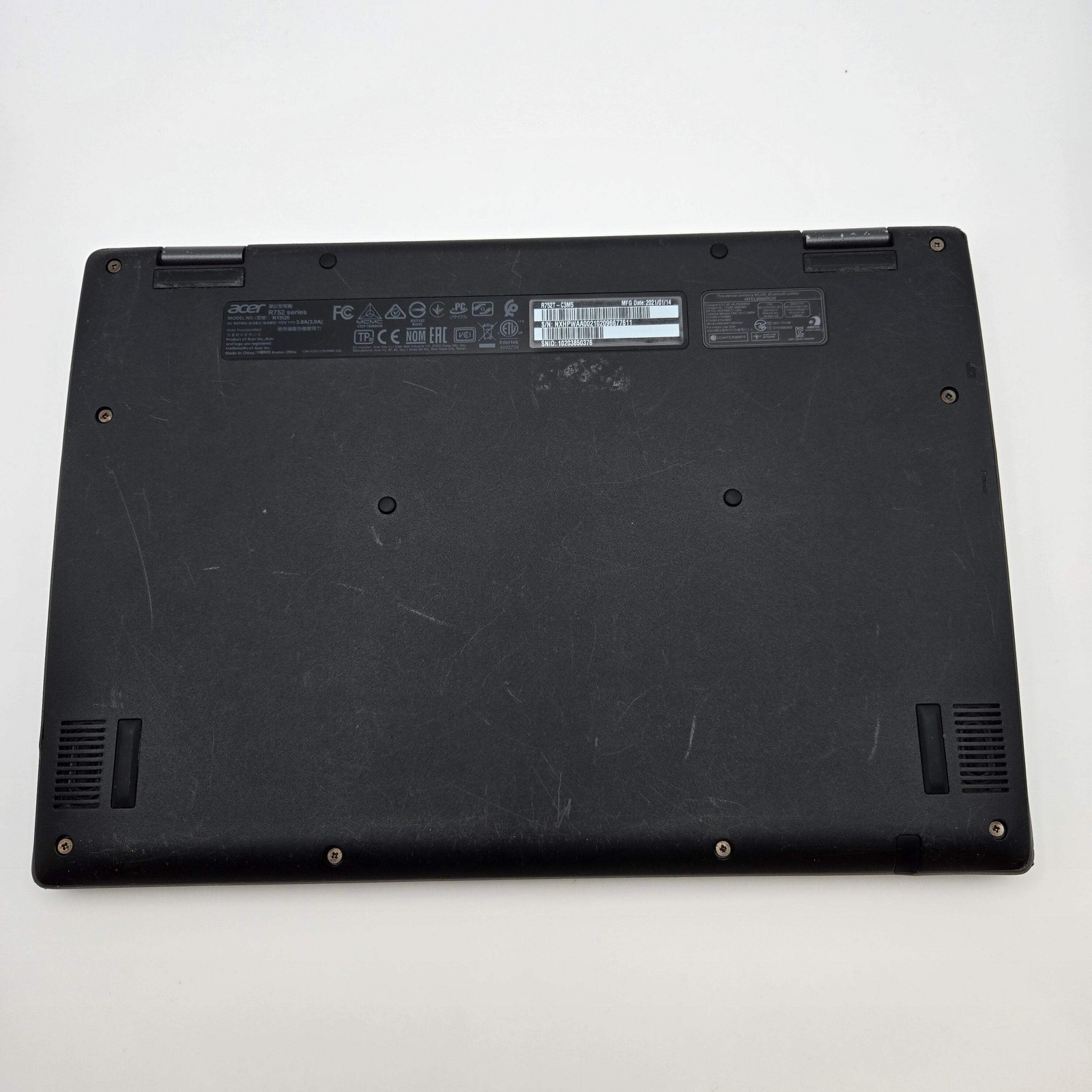 Acer Chromebook R752 Series N18Q6 11″ 32GB 4GB RAM – Cracked Screen Bad Battery