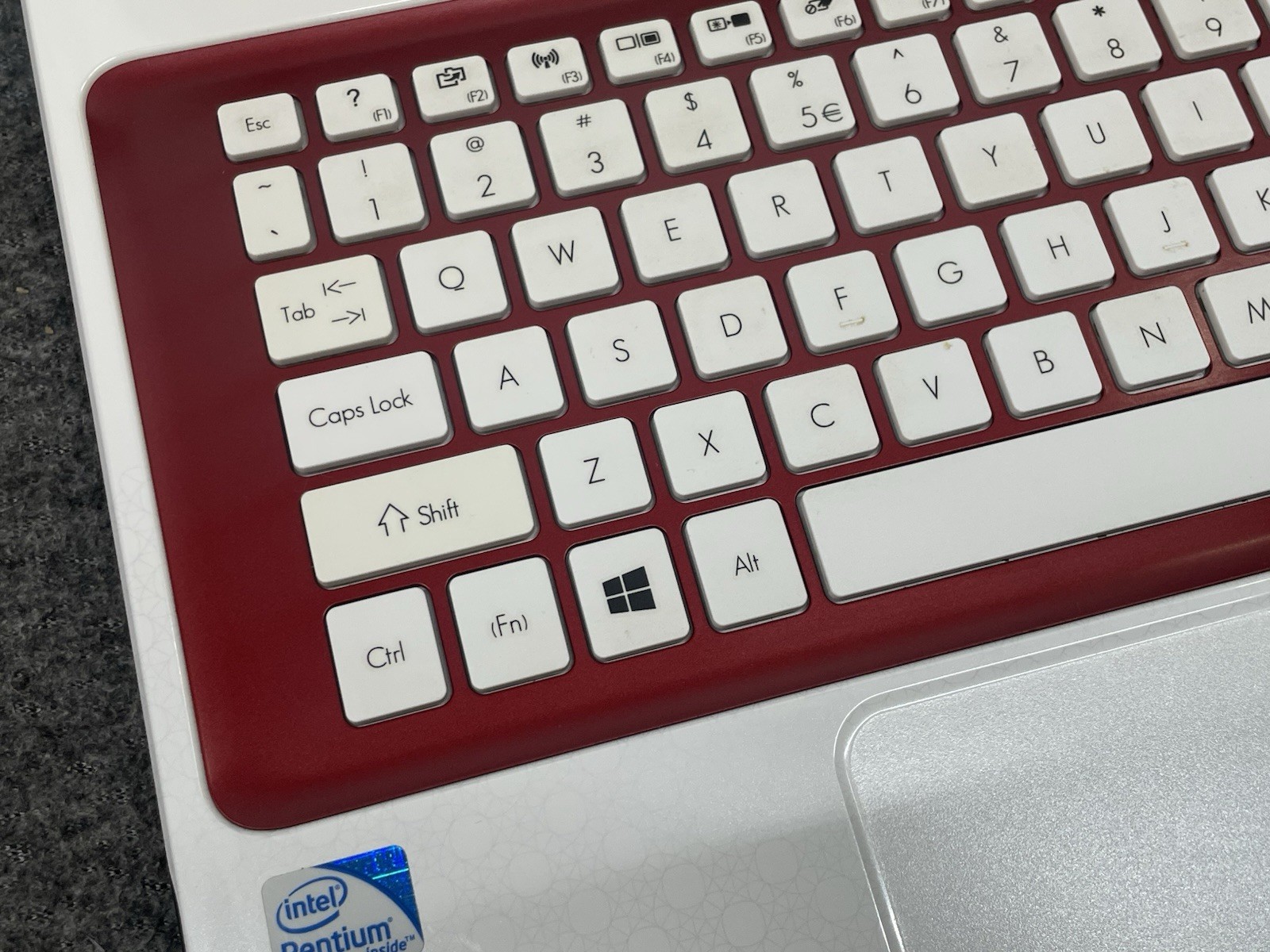 Gateway VG70 NV76R Series | Intel B960 | 500 GB HDD – PARTS OR REPAIR – JUNK