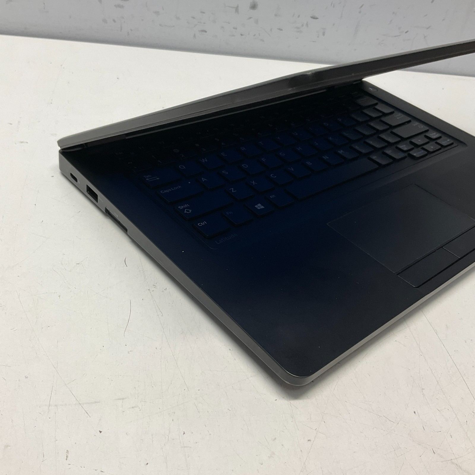 Dell Latitude 5480 14″ Intel Core i5-7200U 2.50GHz 8GB 250GB SSD Windows 10 Pro