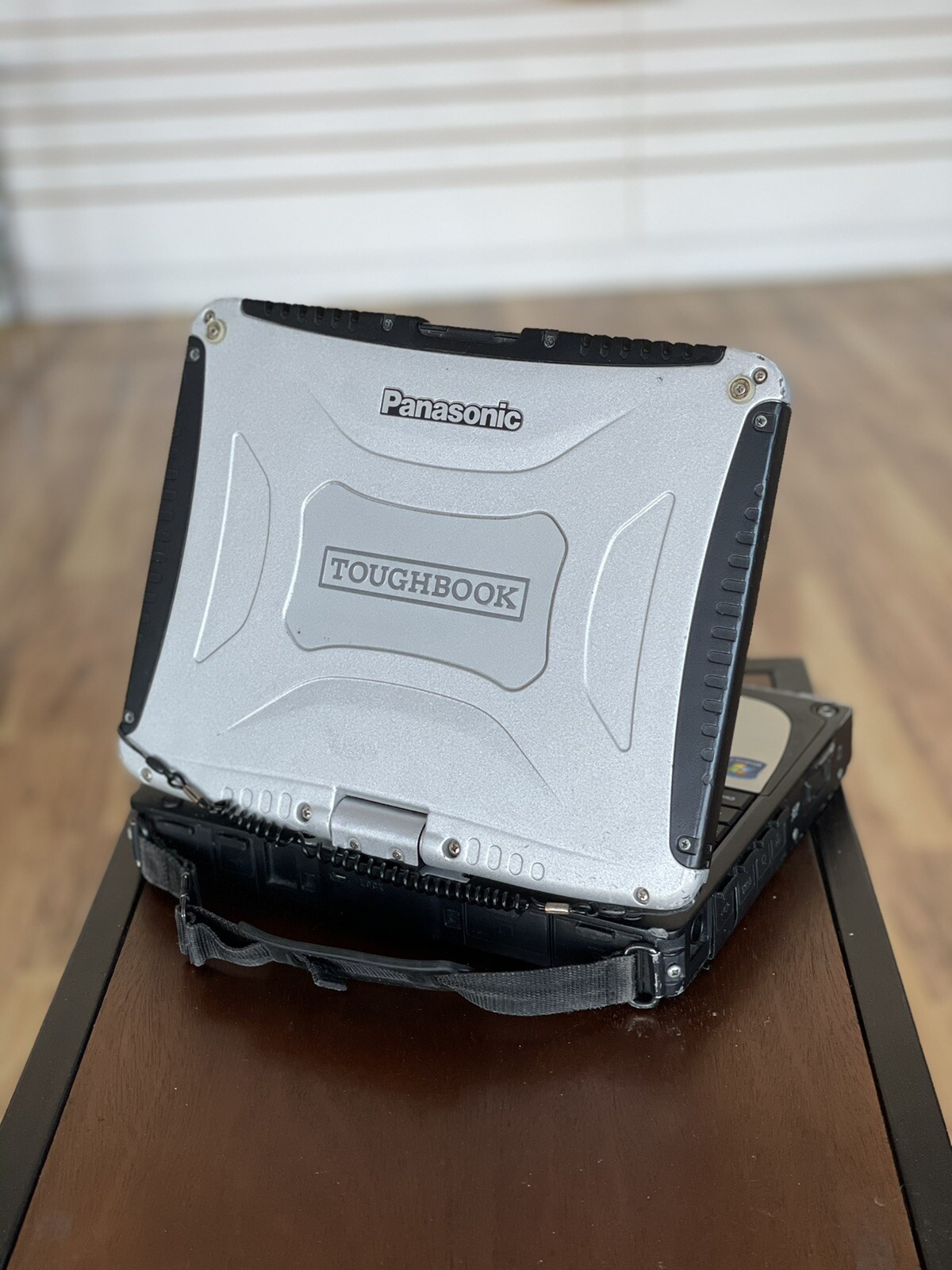 Panasonic CF-19 Toughbook Rugged Windows XP MS Office Serial Port | Touch Screen