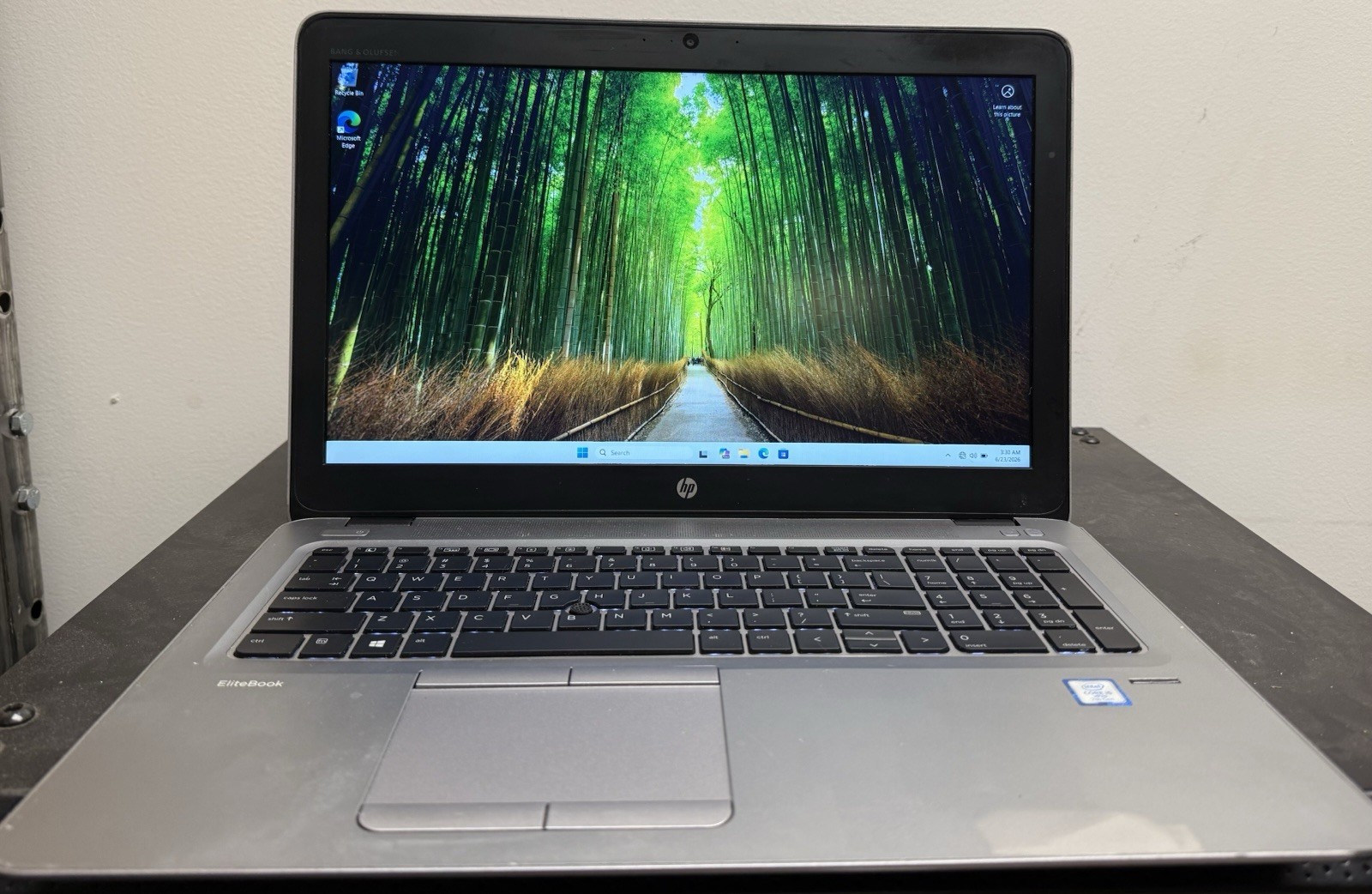 HP Elitebook 850 G4/2.6ghz Core i5- 7300U/8GB RAM/256GB SSD/15″ 1920×1080 W11