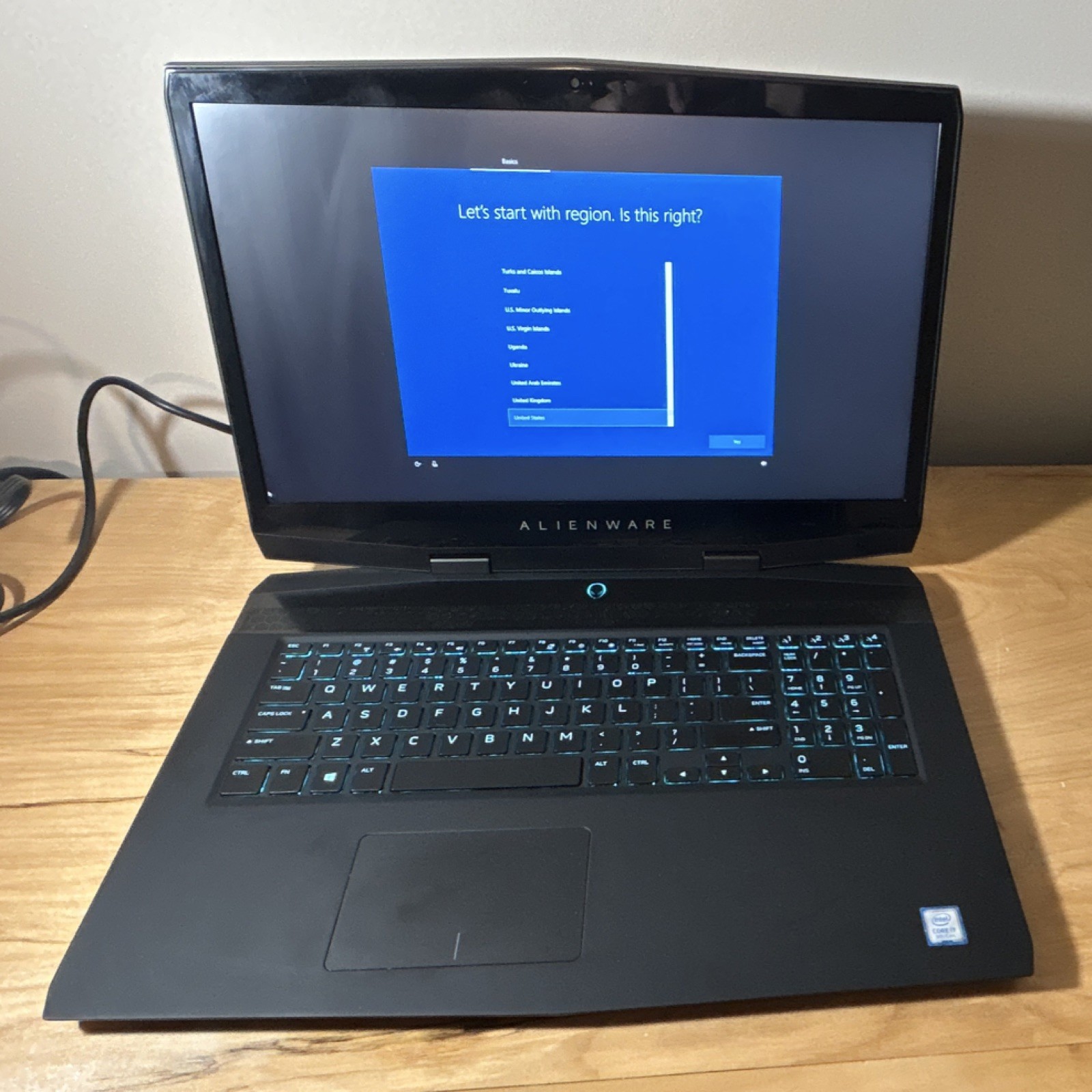 Alienware 17 R4 Gaming Laptop i7 16GB 512GB SSD GTX Win10 17.3″ Silver/Black