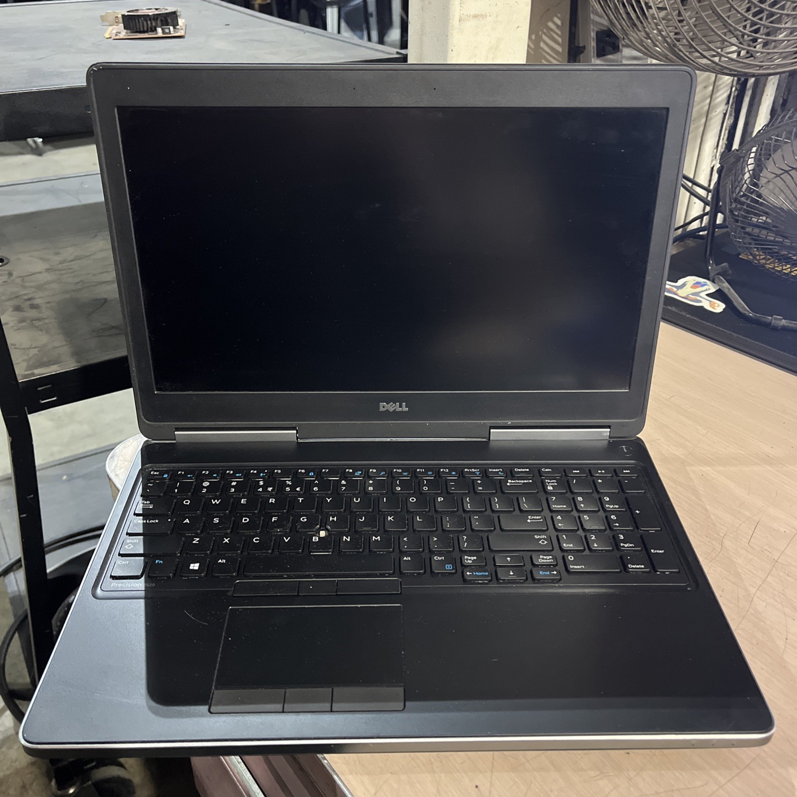 DELL PRECISION 7520 INTEL CORE I7-7920HQ 8GB RAM NO HD