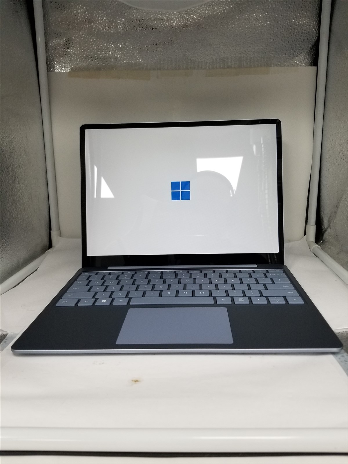 Microsoft Surface Laptop Go 2 Core i5 12.4″ 8GB/128GB Blue Fully Working VG6298