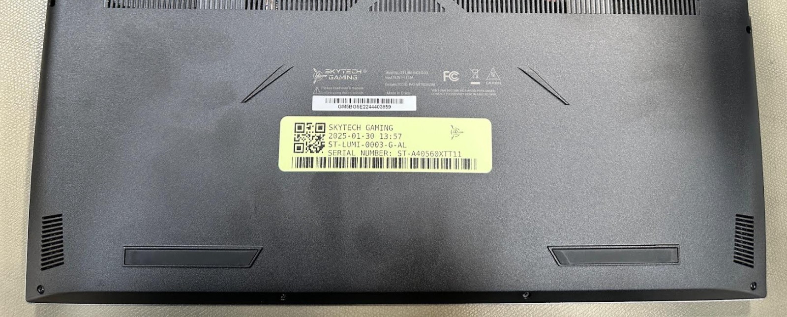 Skytech Gaming Lumi Gaming Laptop: Ryzen 7 7435HS,RTX 4050, 1TB Gen4, 16GB-USED