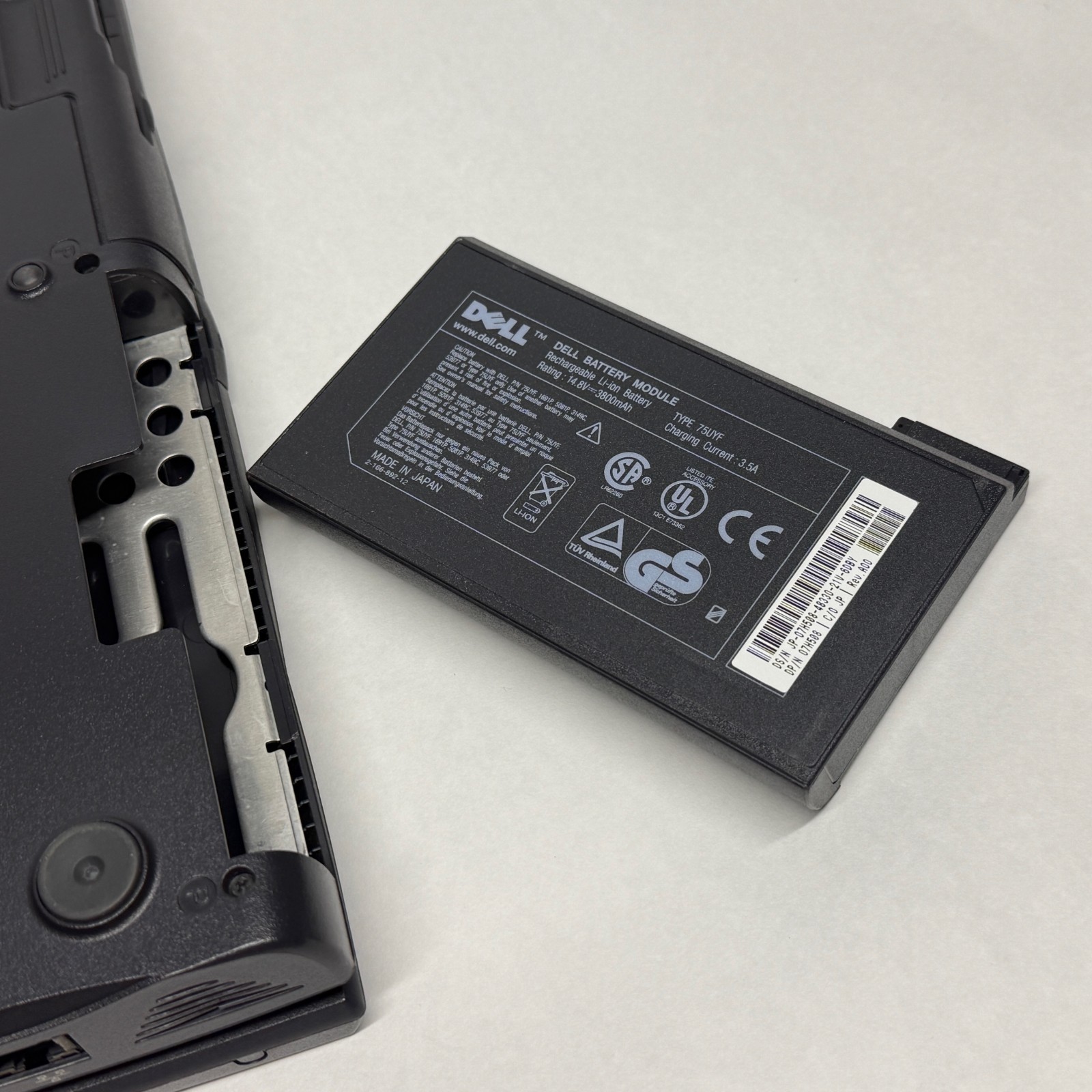 Dell Latitude C810 PP01X Laptop – NO HARD DRIVE / SOLD AS-IS FOR PARTS OR REPAIR