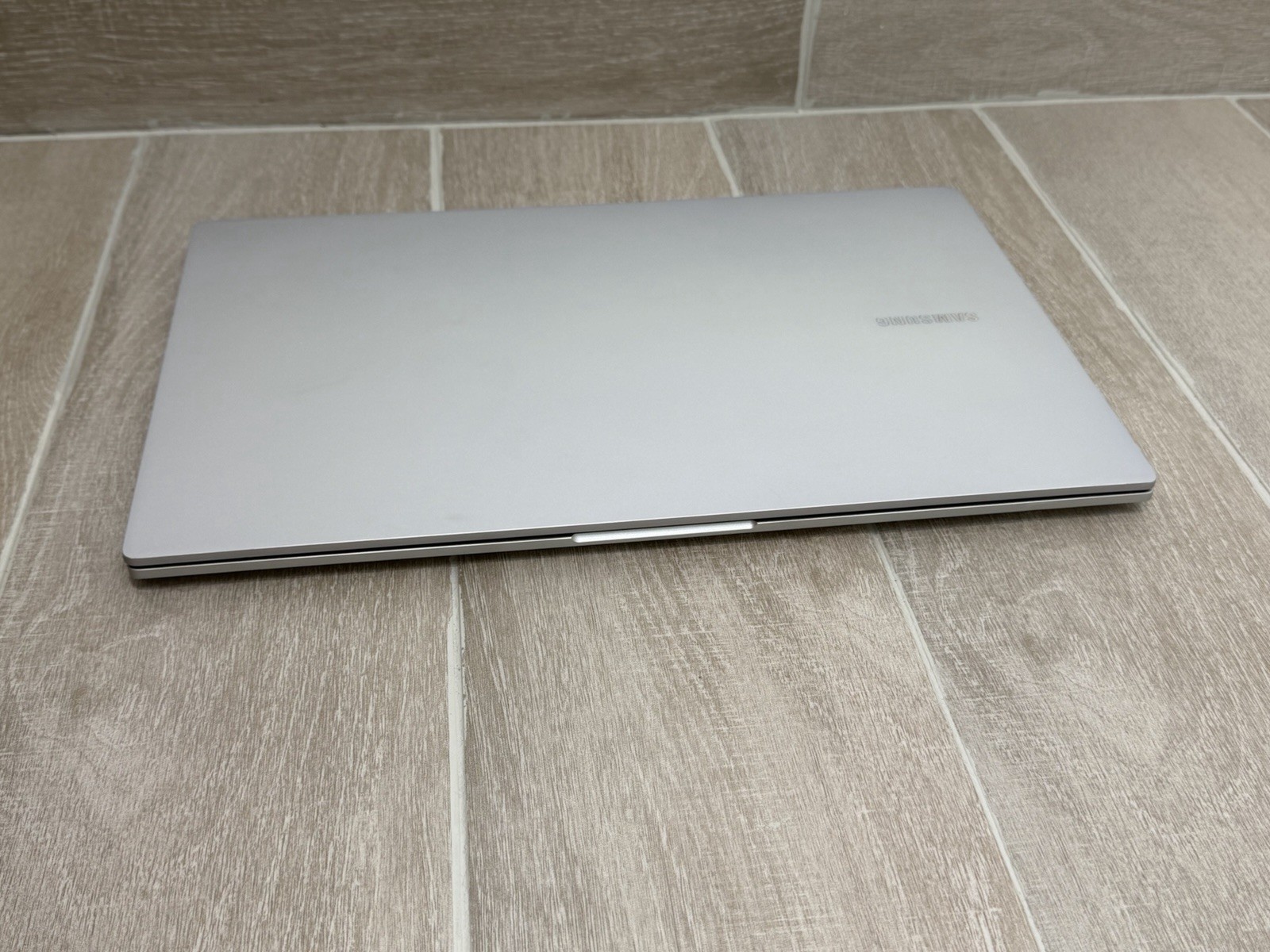 Samsung Galaxy Book 4 15.6″ Core 7 150U 16GB RAM 512GB NVMe Win-11