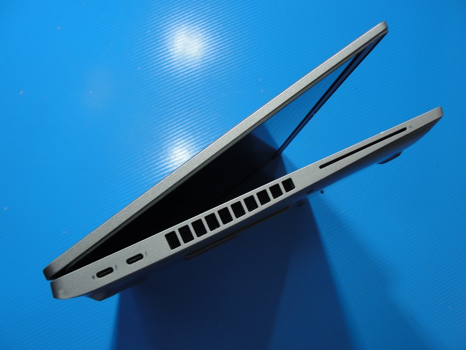 Dell Latitude 5530 15.6″FHD Intel Core i7-1270P 2.2GHz 16GB RAM 512GB SSD +PA
