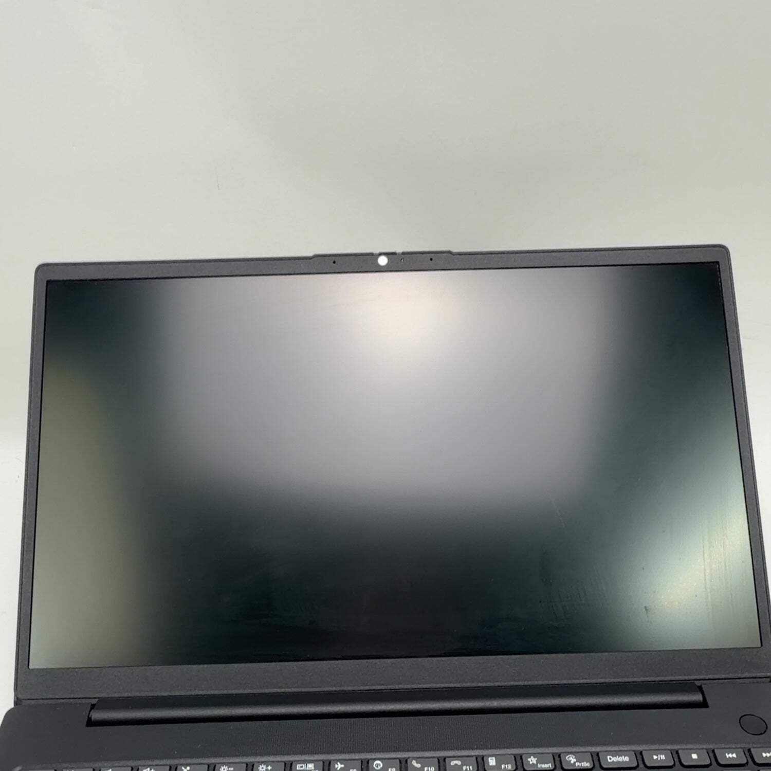 Lenovo v15 G3 15.6″ i3-1215U 1.2GHz 36gb 1TB SSD