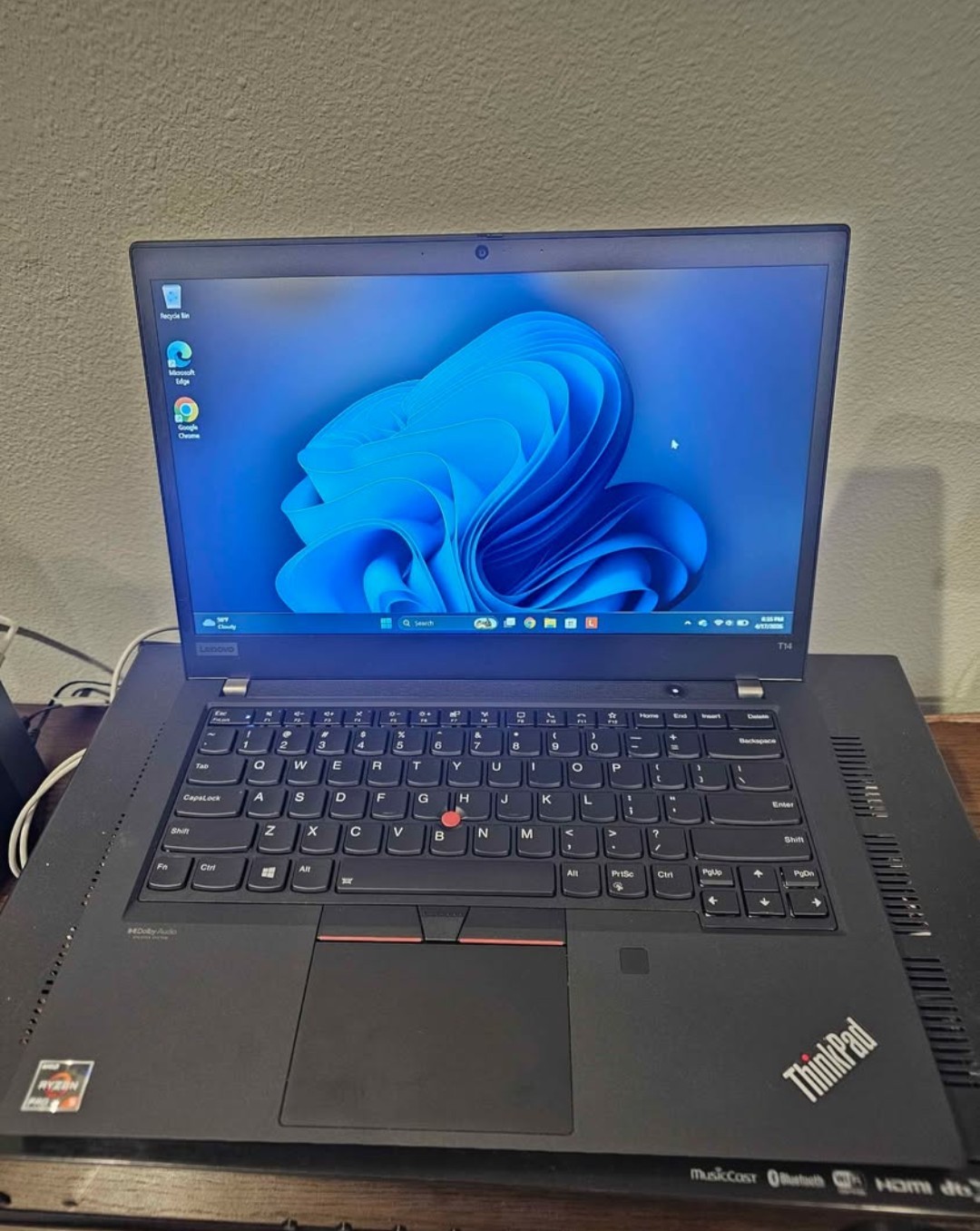Lenovo ThinkPad T14 Gen2 14″ AMD Ryzen 5 PRO 5650U 2.3GHz 16GB / 256GB Excellent