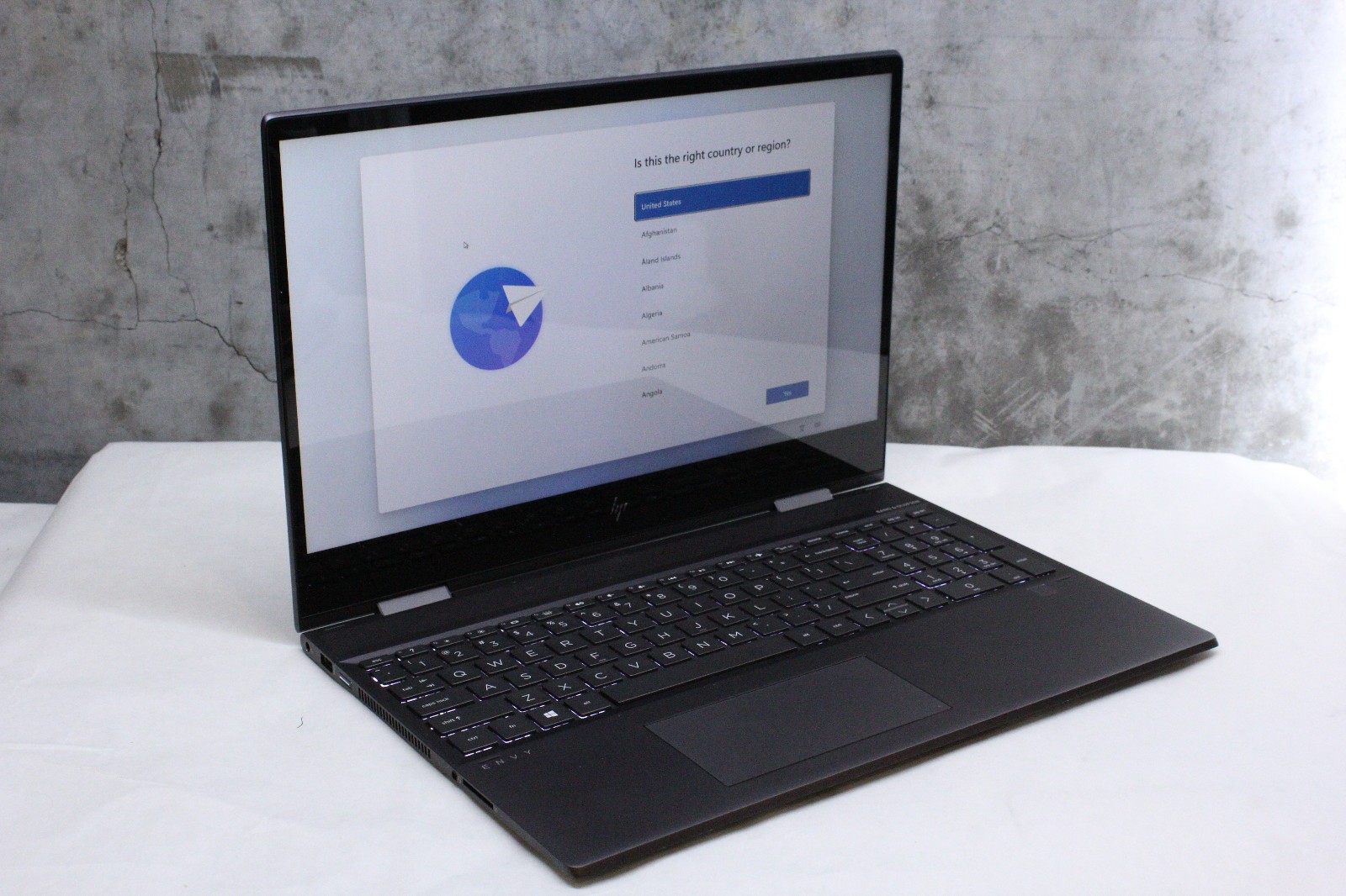 HP ENVY x360 – 15m-ds0011dx | Ryzen 5 3500U, 16GB Ram, 500GB SSD – Read!