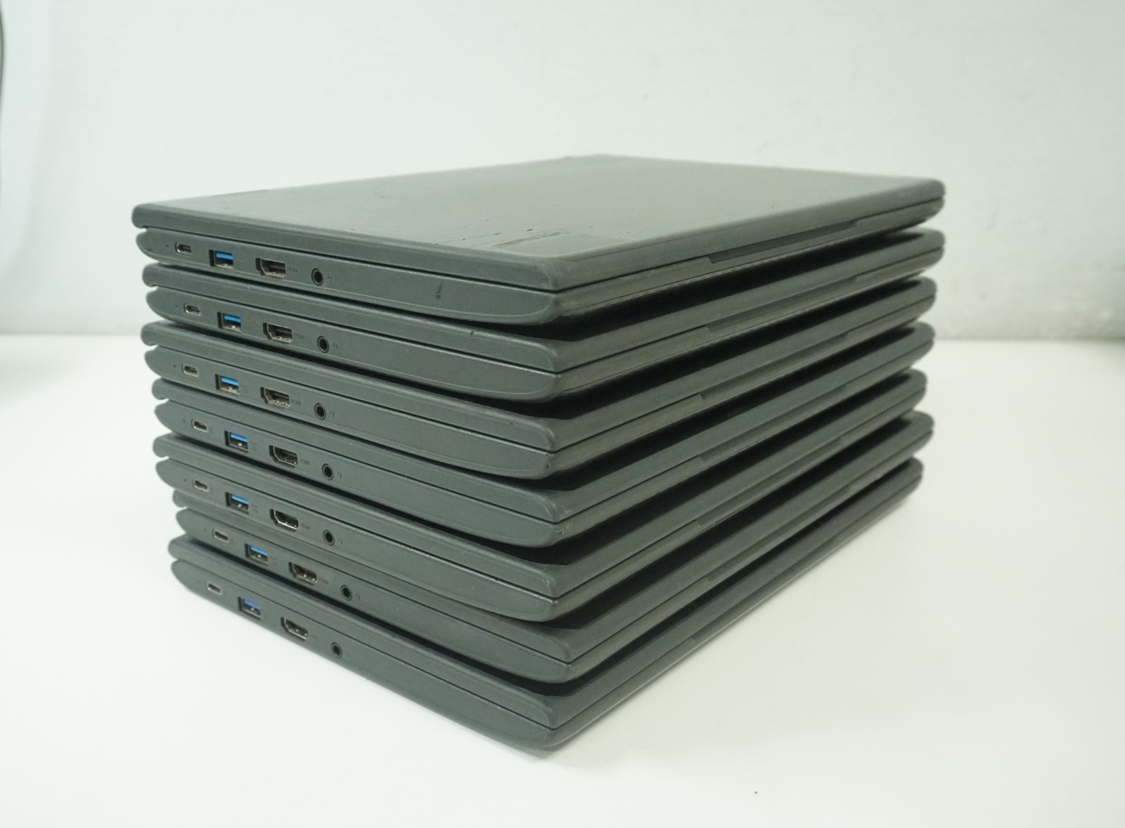 Lot of 7 Lenovo 300e 2nd Gen N4100@1.10GHz 4GB RAM 64GB NO OS Cosmetic Flaws