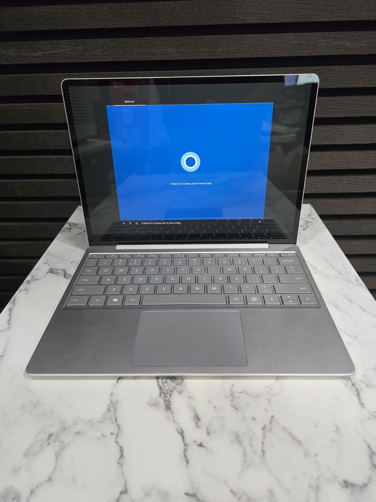 Microsoft Surface Laptop Go 1943 Platinum i5 4GB 64GB SSD 12.4″ Windows 10
