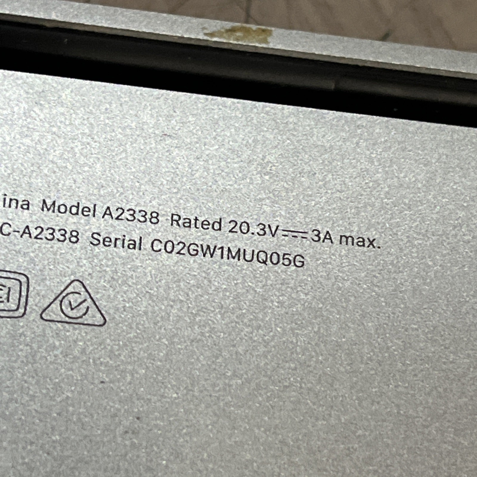 APPLE MACBOOK PRO “M1″ 8 CPU/8 GPU 13” 3.2GHZ 8GB RAM 256SSD