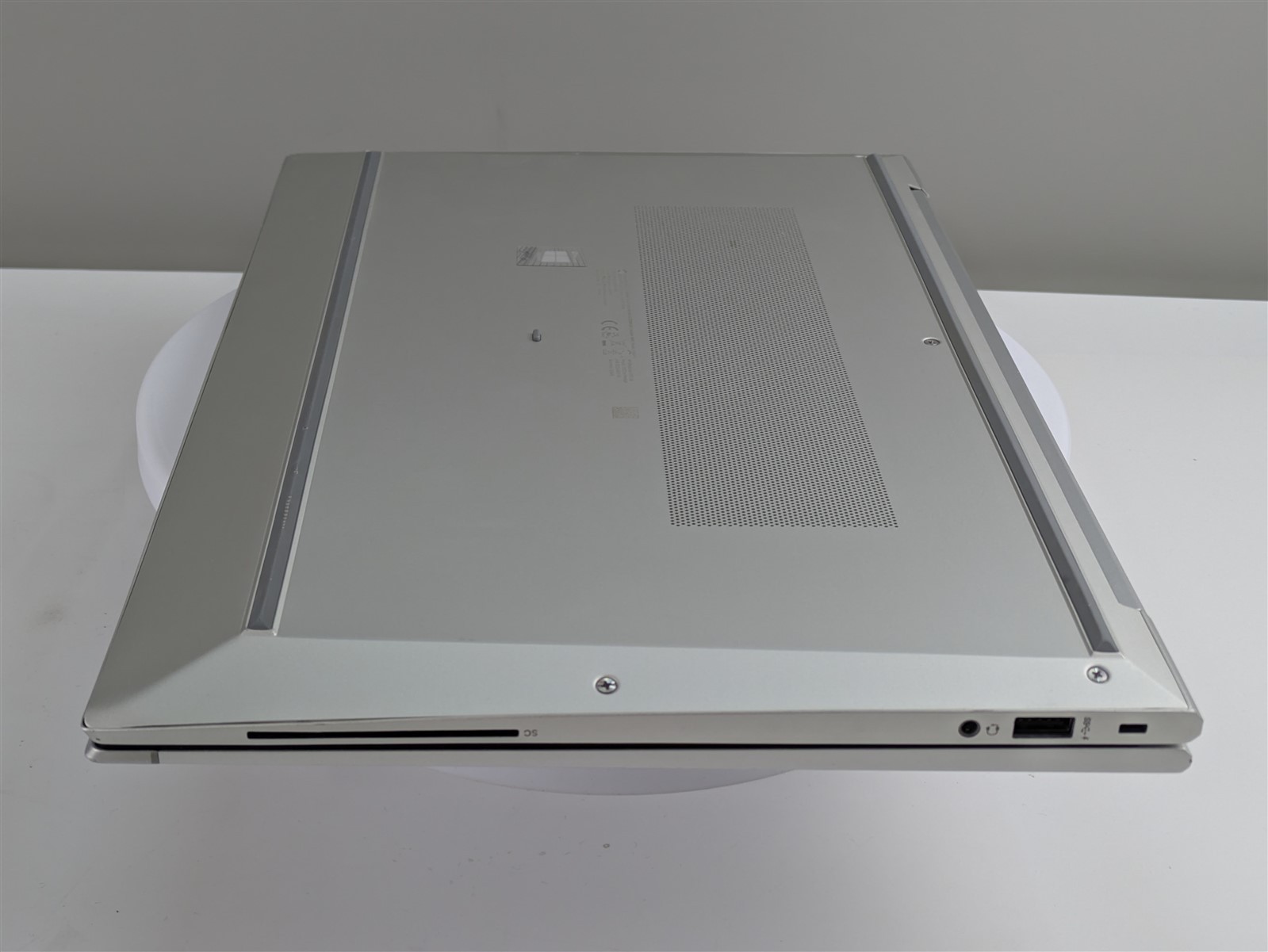 HP EliteBook 850 G8 i7-1165G7 16GB RAM 256GB SSD 15.6″ FHD W11P (26967)