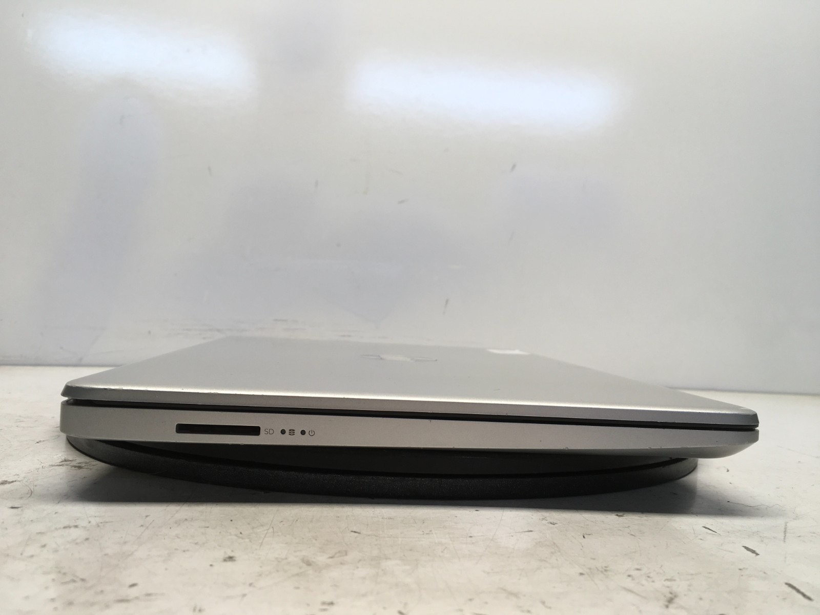 HP 14-DQ1 Intel i5-1035G4 1.1GHz 8 GB NO HDD