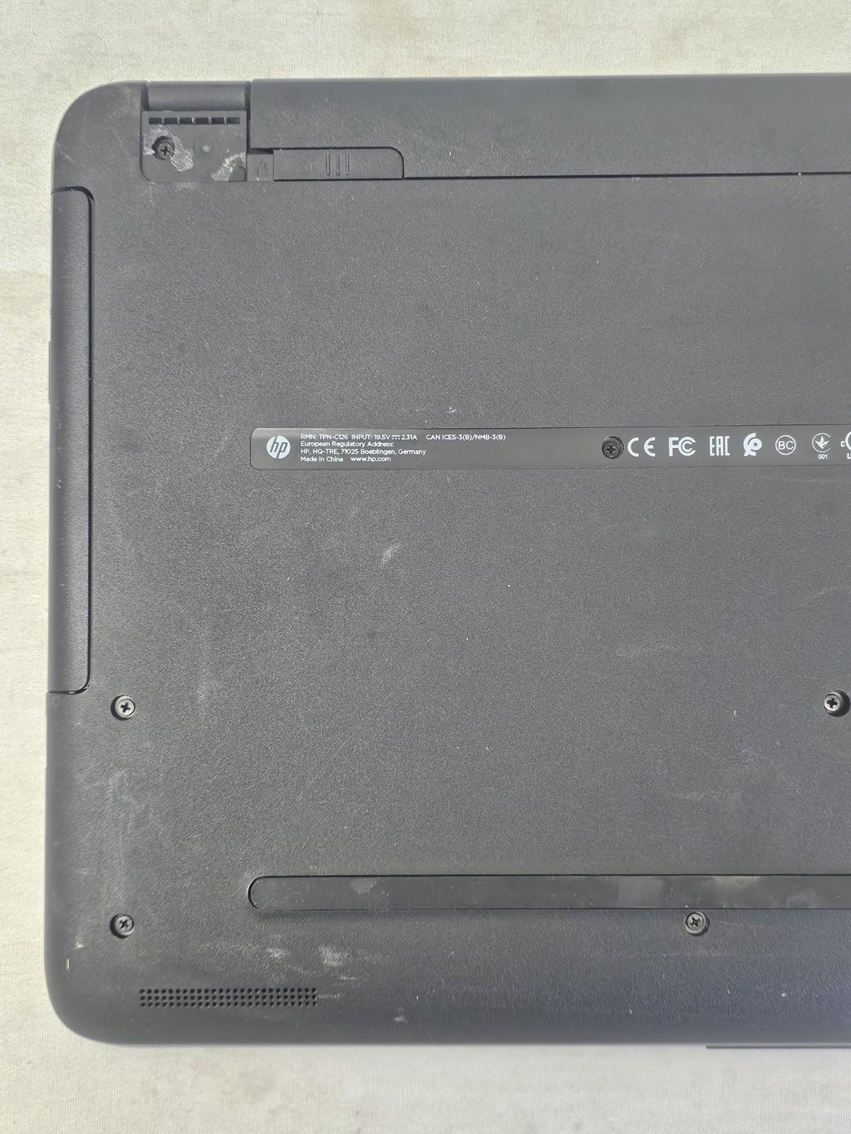 HP 15-ba018wm Laptop – AMD E2-7110 – 4GB RAM – 500GB HDD – Screws Gone – Win 10