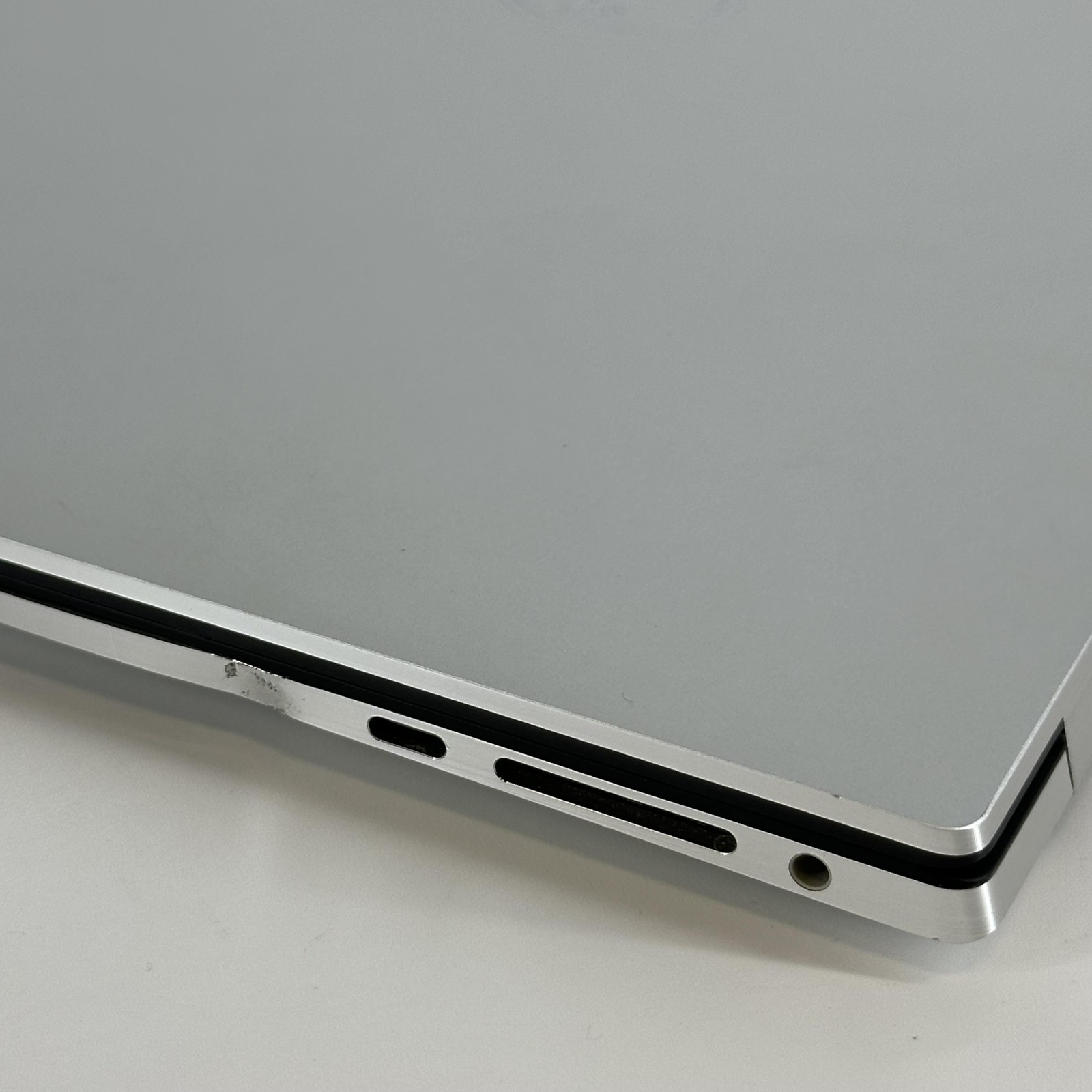 Dell XPS 15 9520 Silver FHD+ 2.5 GHz i9-12900HK 32GB 512GB SSD RTX 3050 Ti
